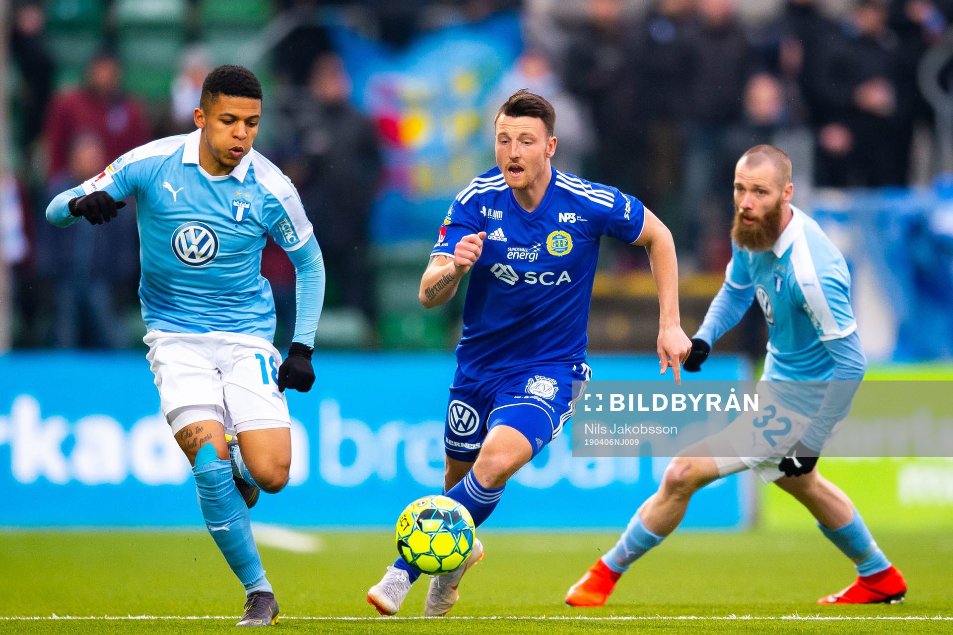 Malmö FFs Romain Gall och Sundsvalls Alexander Blomqvist