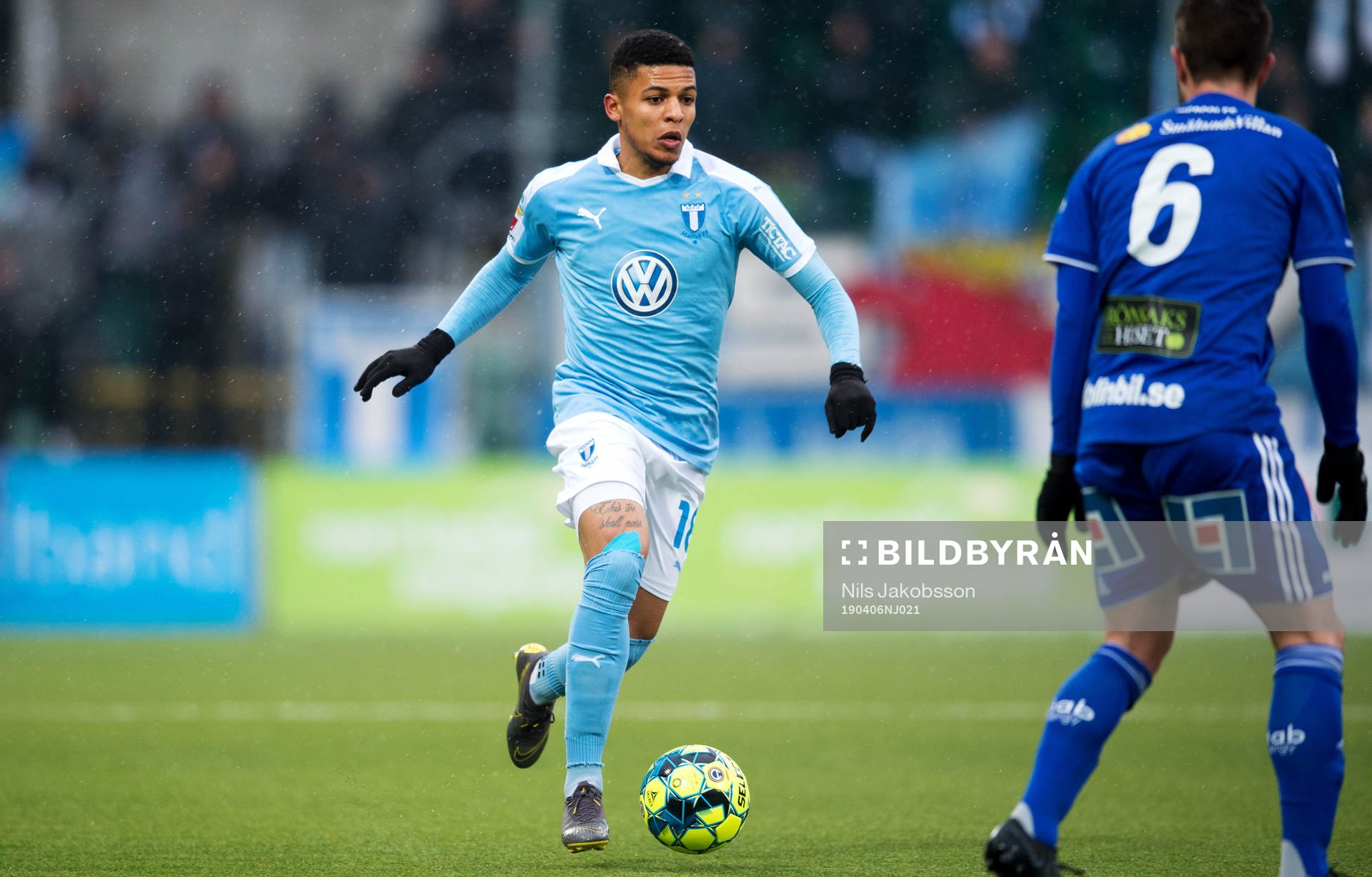 Malmö FFs Romain Gall och Sundsvalls Juan Jose Ciercoles