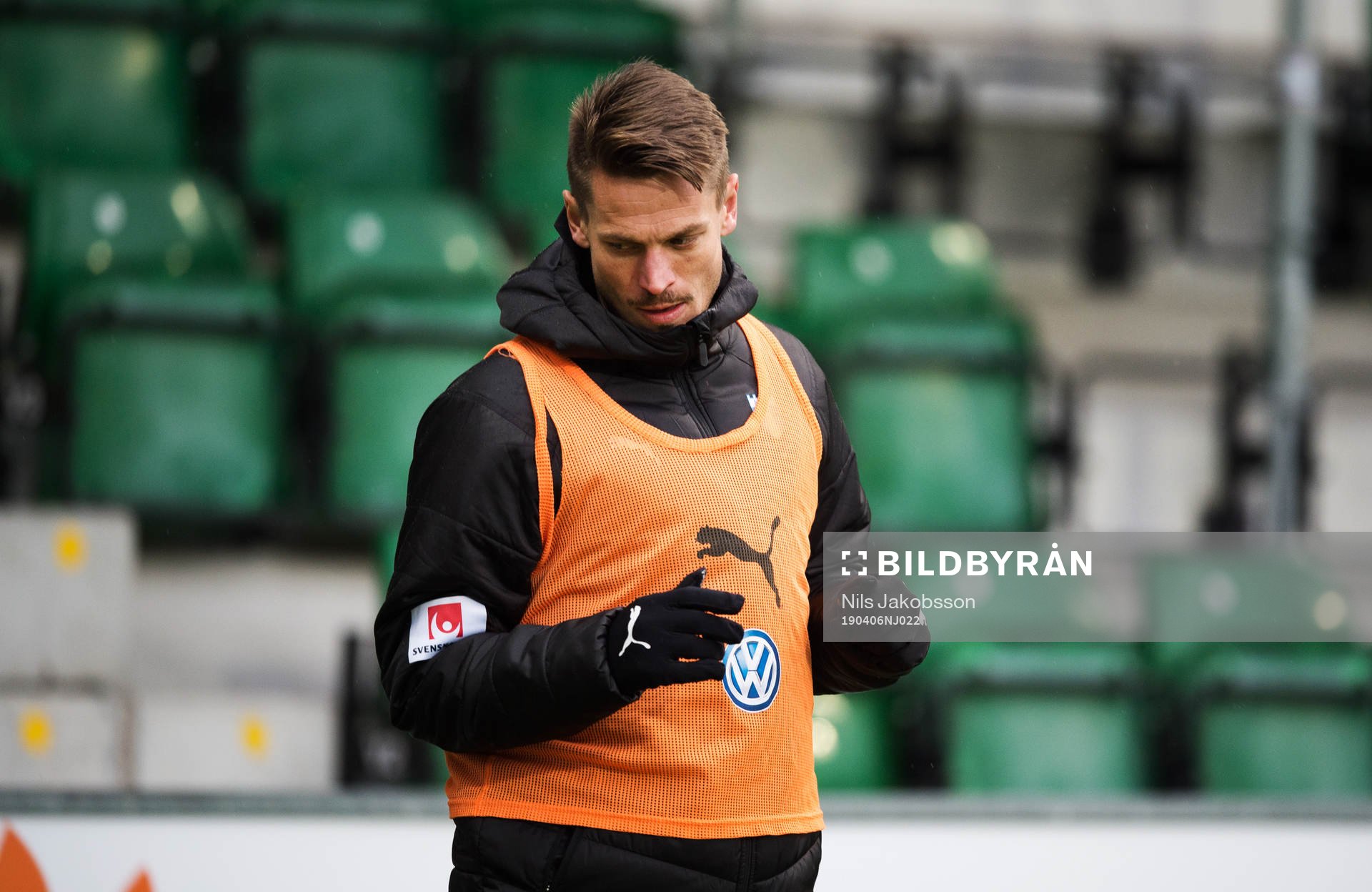 Malmö FFs Markus Rosenberg värmer upp