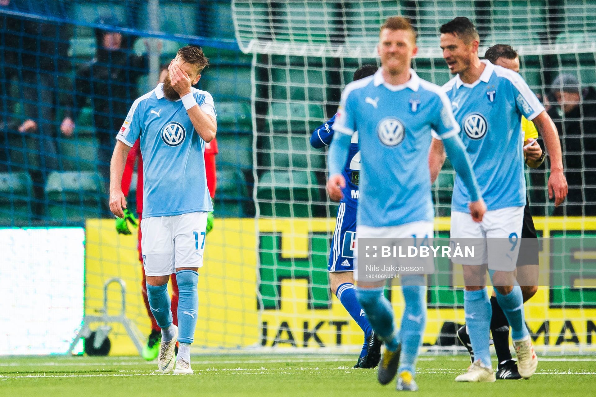 Malmö FFs Rasmus Bengtsson deppar