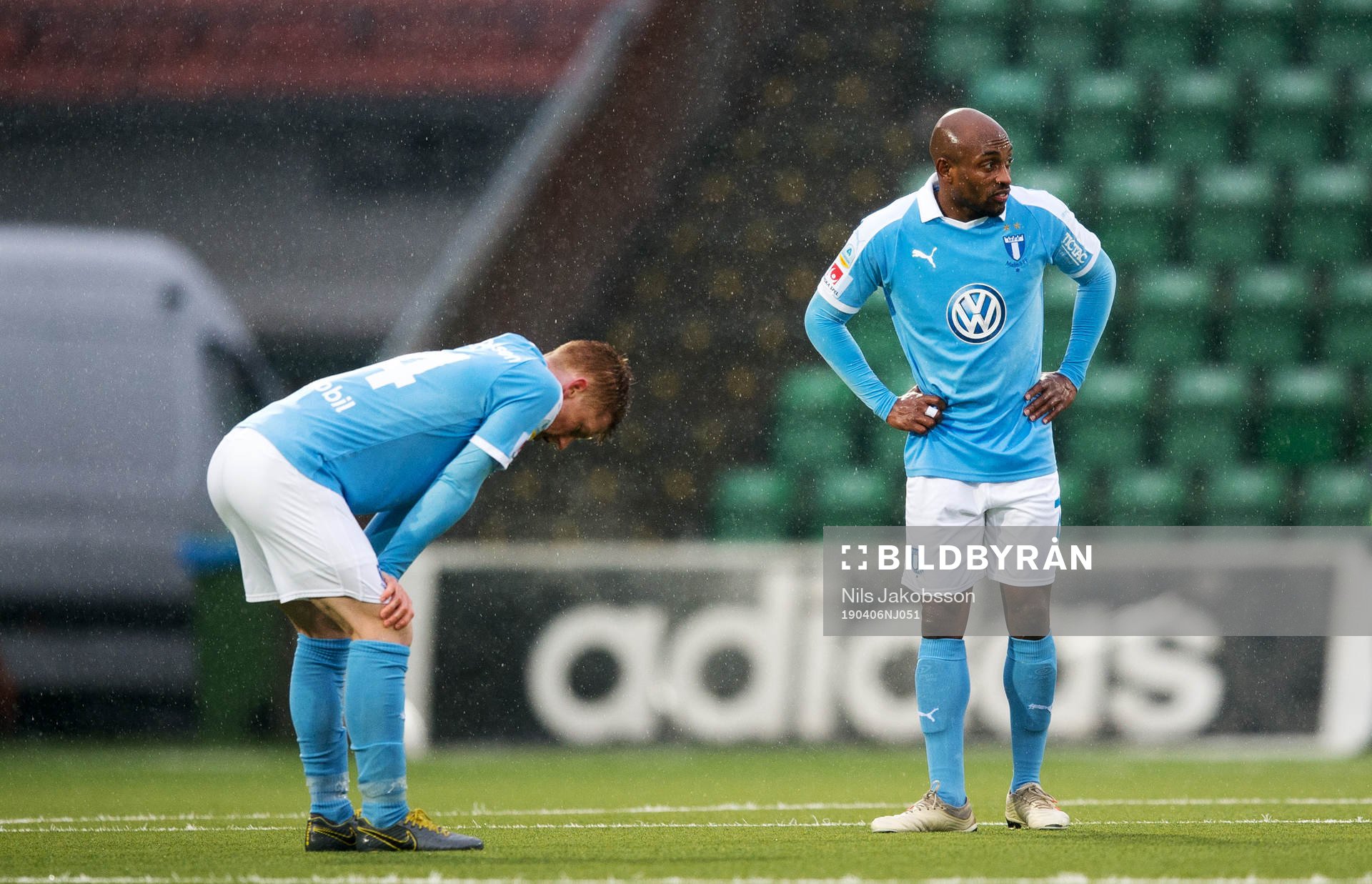 Malmö FFs Anders Christiansen och Fouad Bachirou deppar