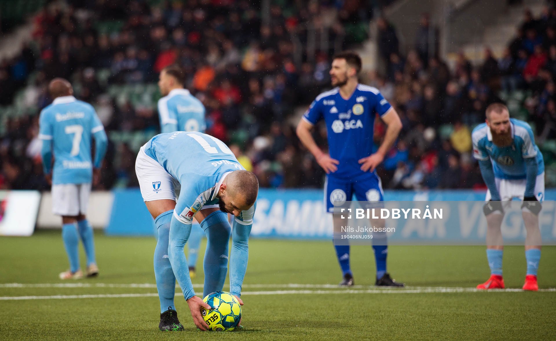 Malmö FFs Guillermo Molins förbereder sig för att lägga