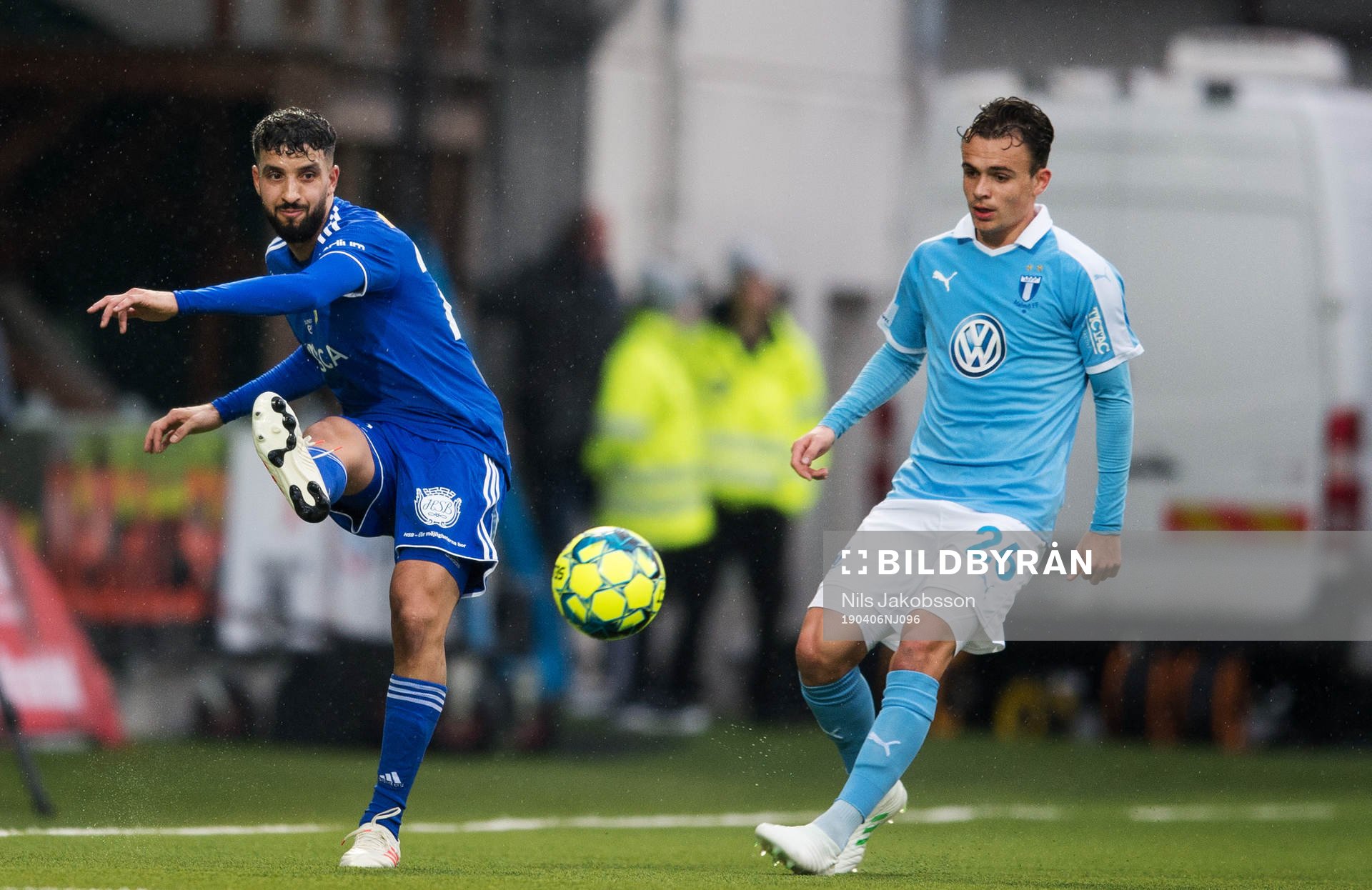 Sundsvalls Omar Eddahri och Malmö FFs Andreas Vindheim