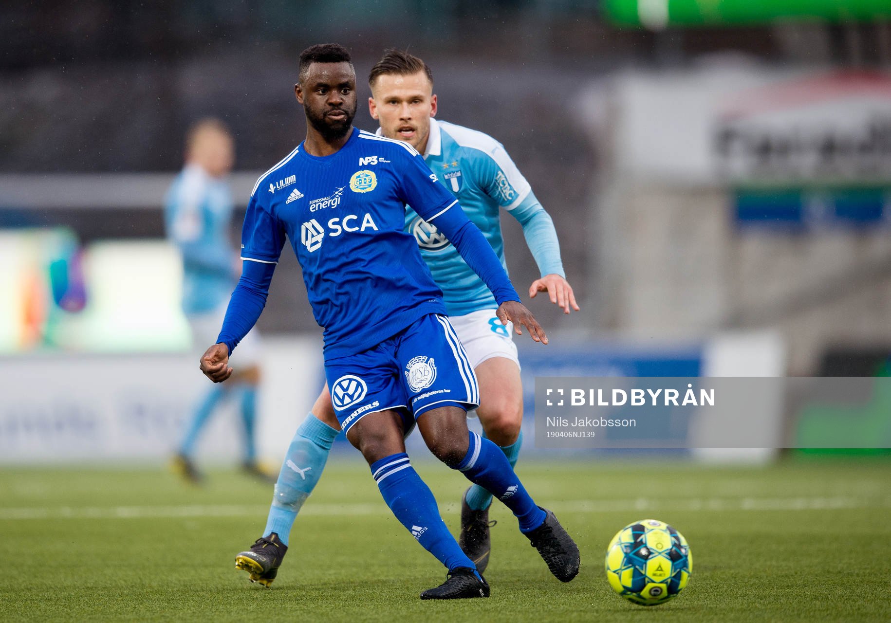 Sundsvalls Maic Sema och Malmö FFs Arnór Traustason
