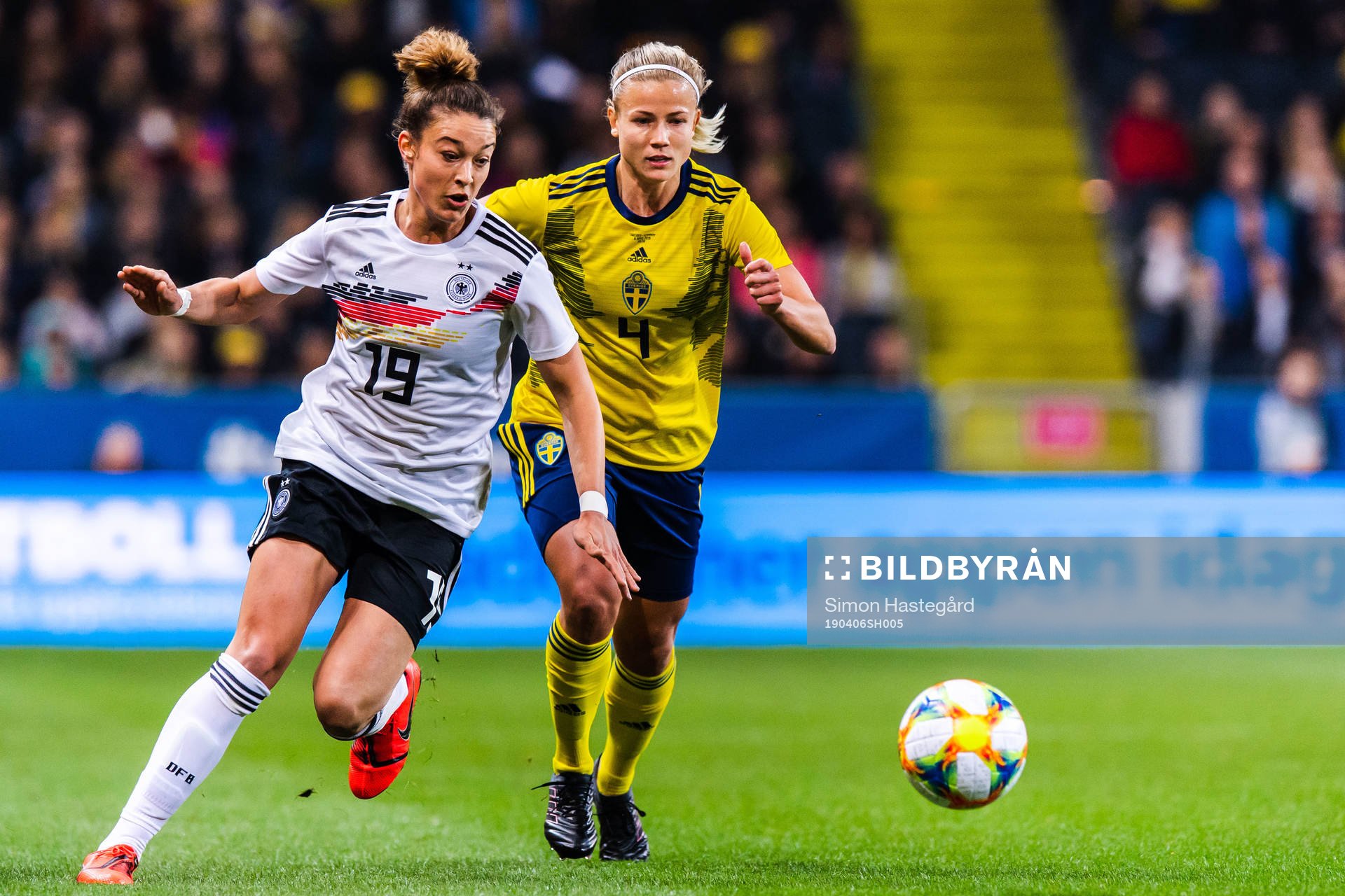 Felicitas Rauch of Germany and Hanna Glas of Sweden