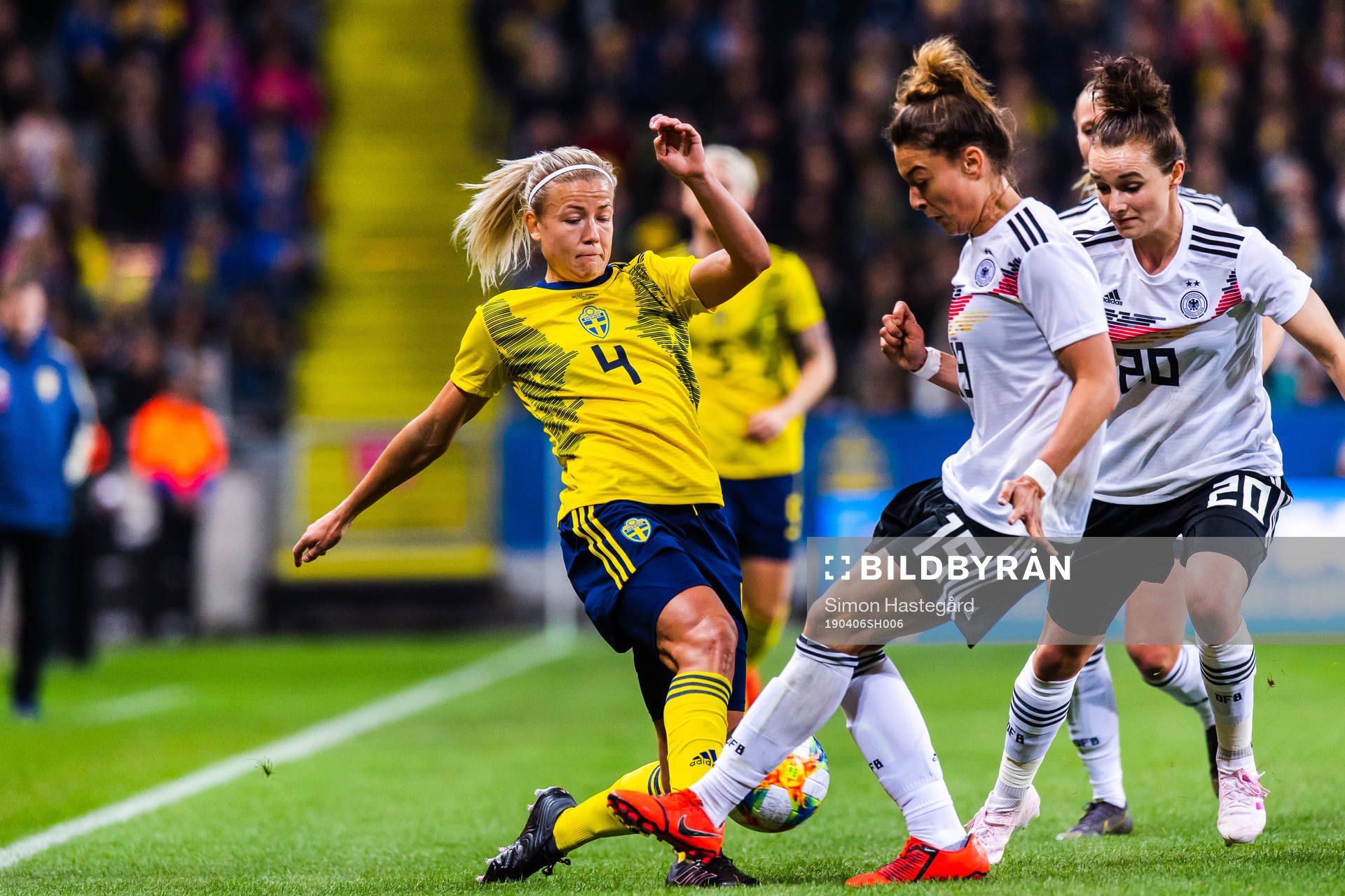 Hanna Glas, Felicitas Rauch and Lina Magull of Germany
