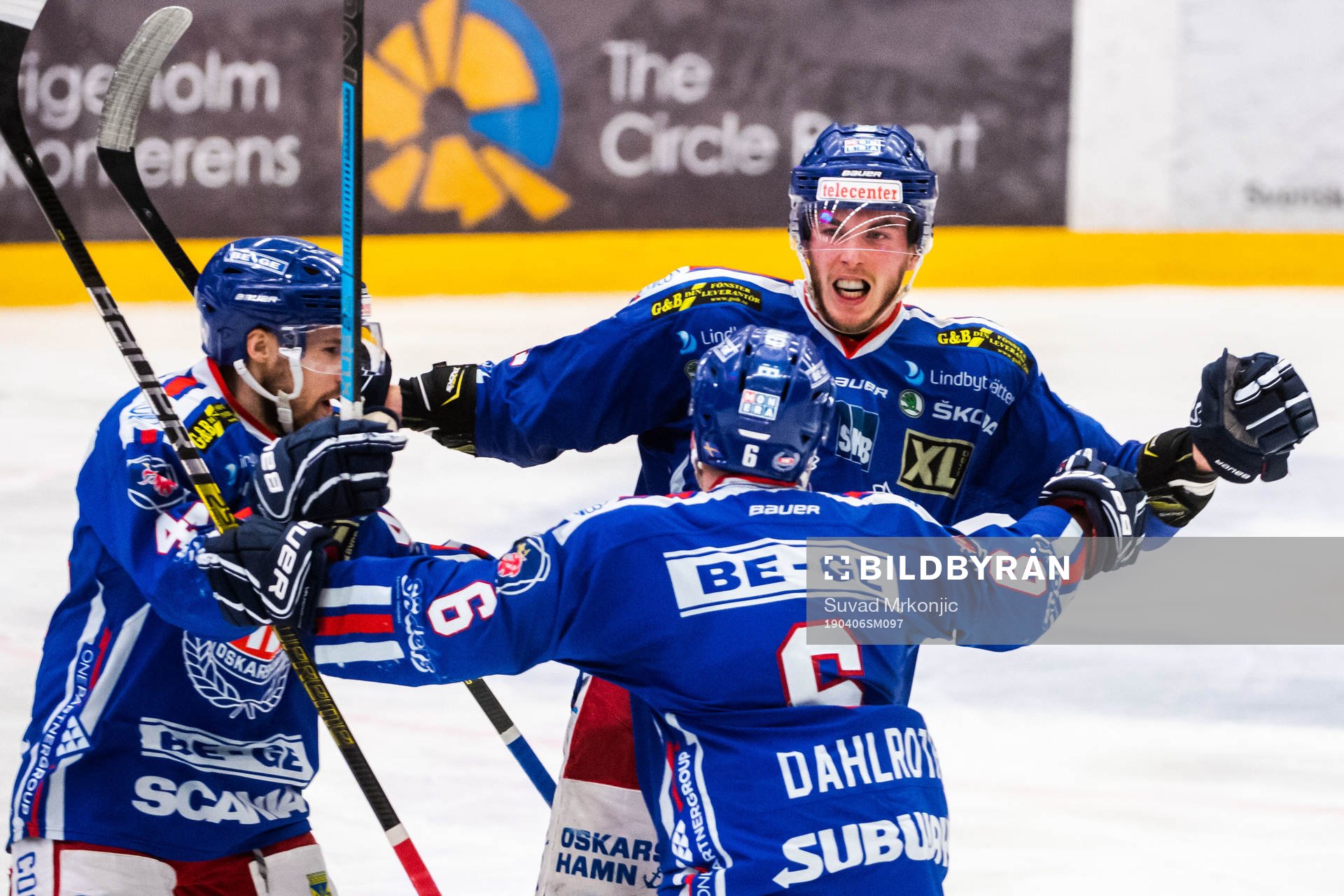 Oskarshamns Joakim Thelin jublar med lagkamrater
