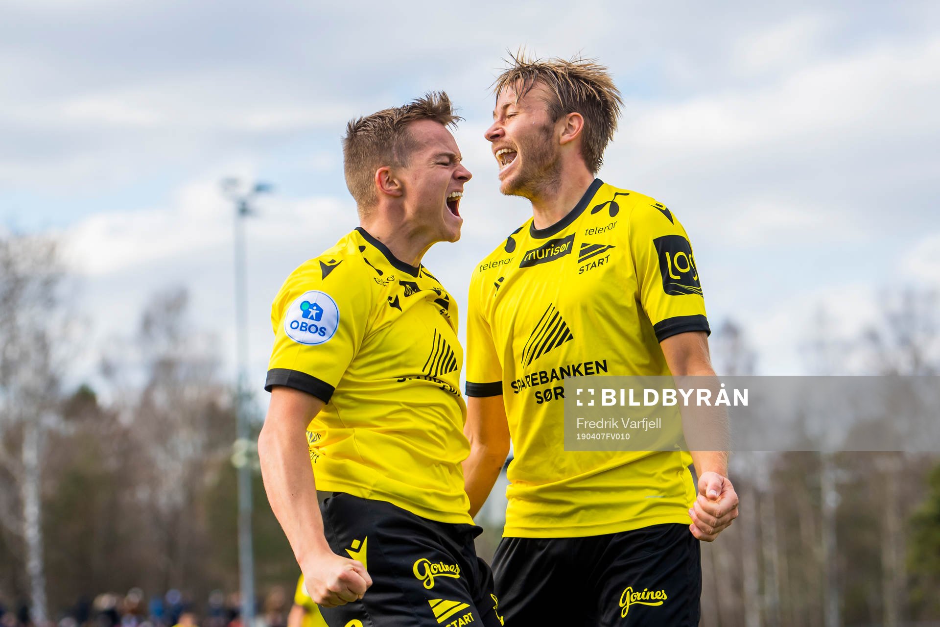 Aron Sigurdarson of Start celebrates with Henrik Robstad