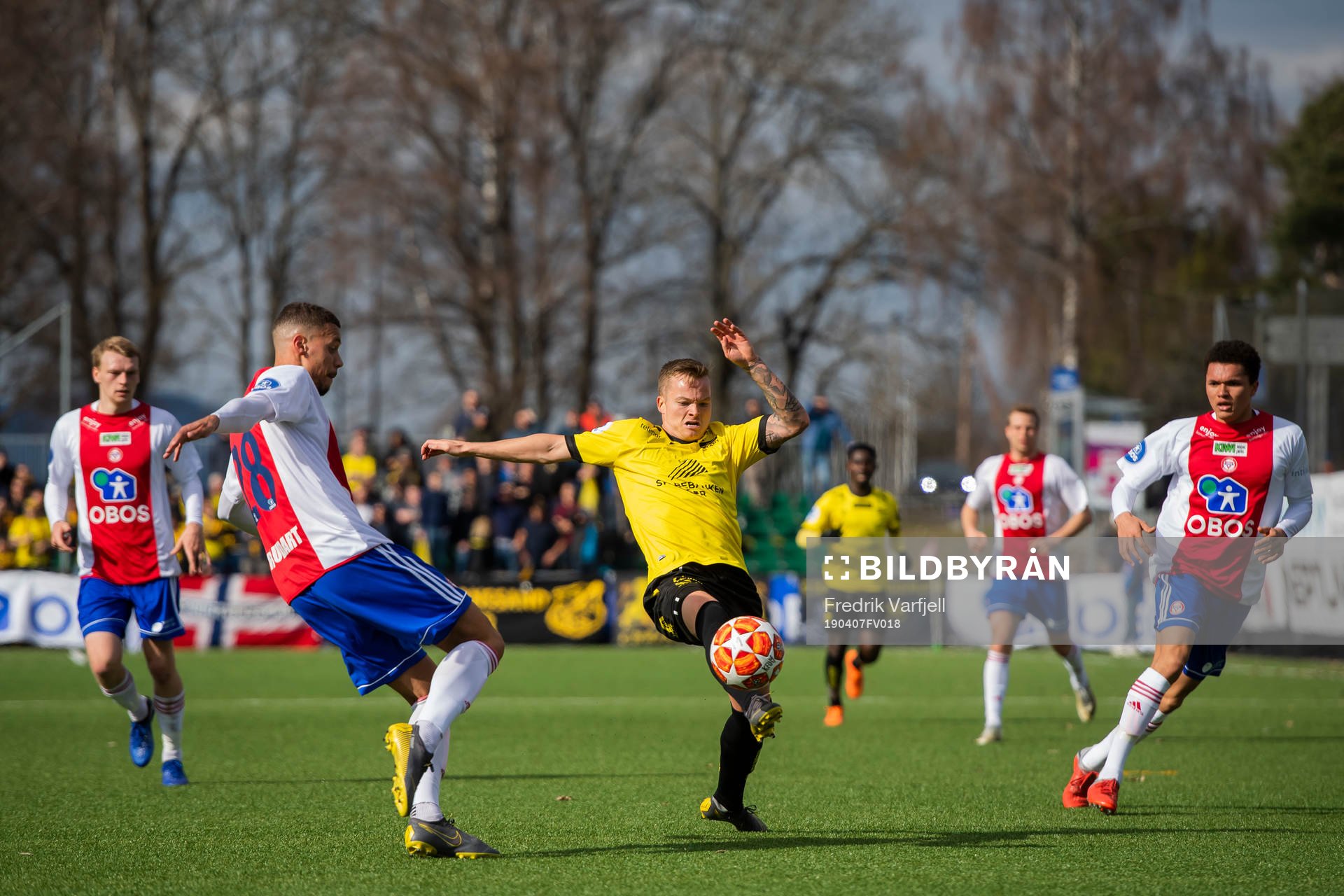 Emmanuel Troudart of KFUM, Aron Sigurdarson of Start and
