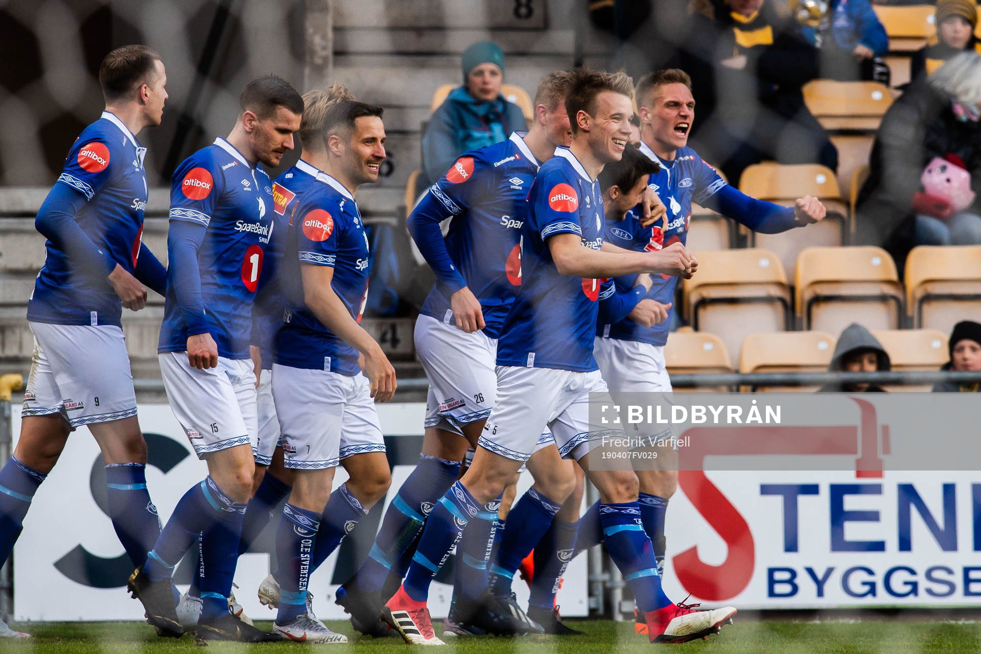 Eirik Valla Dønnem of Ranheim celebrates with teammates
