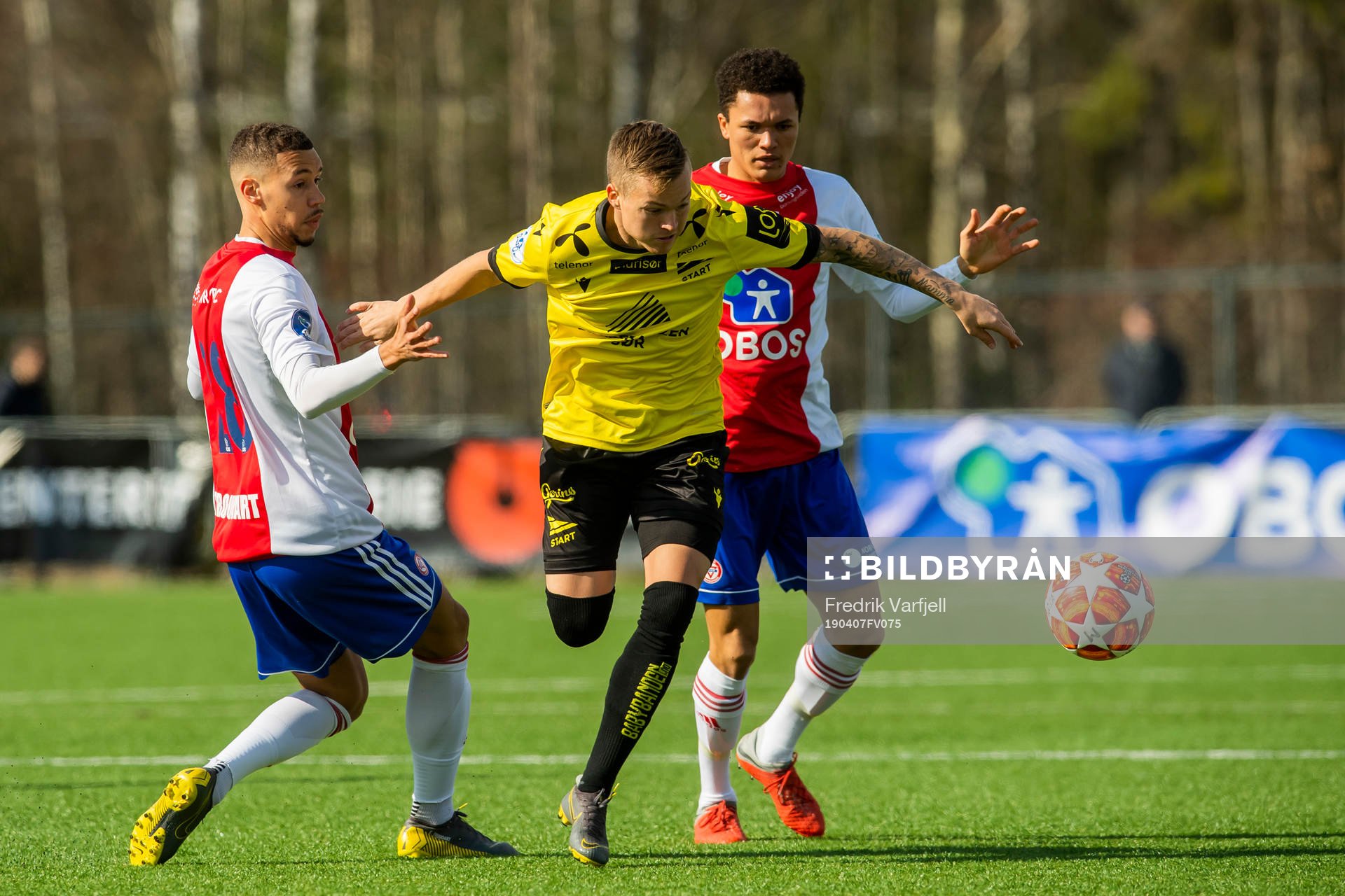 Emmanuel Troudart of KFUM, Aron Sigurdarson of Start and