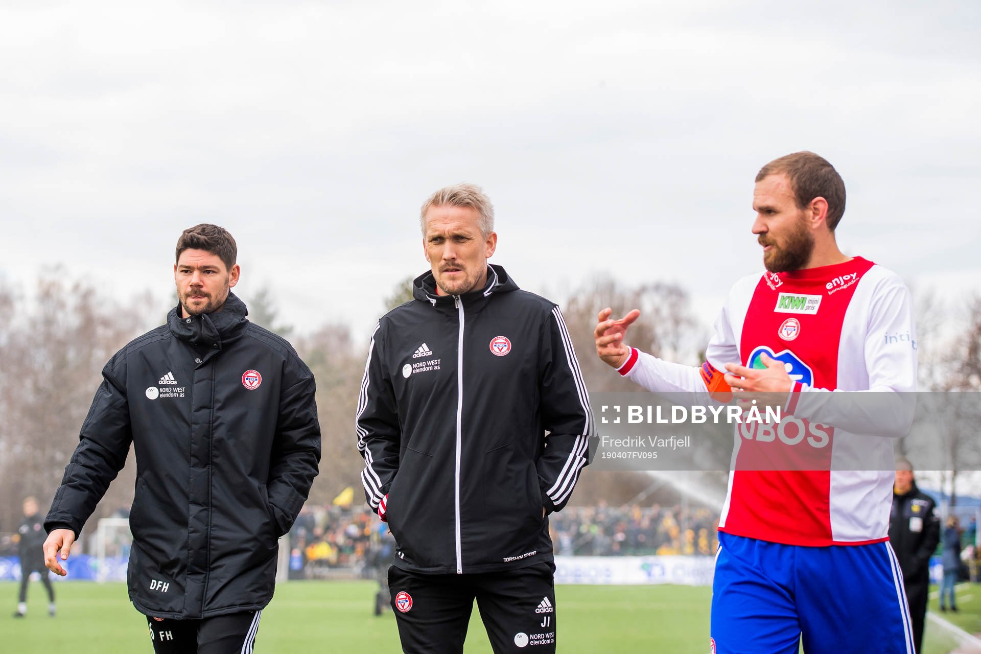 Daniel Fredheim Holm, assistant coach of KFUM, Jørgen Isnes, head coach of KFUM, and Stian Sortevik of KFUM during the OBOS-ligaen match between KFUM and Start on April 7, 2019 in Oslo.