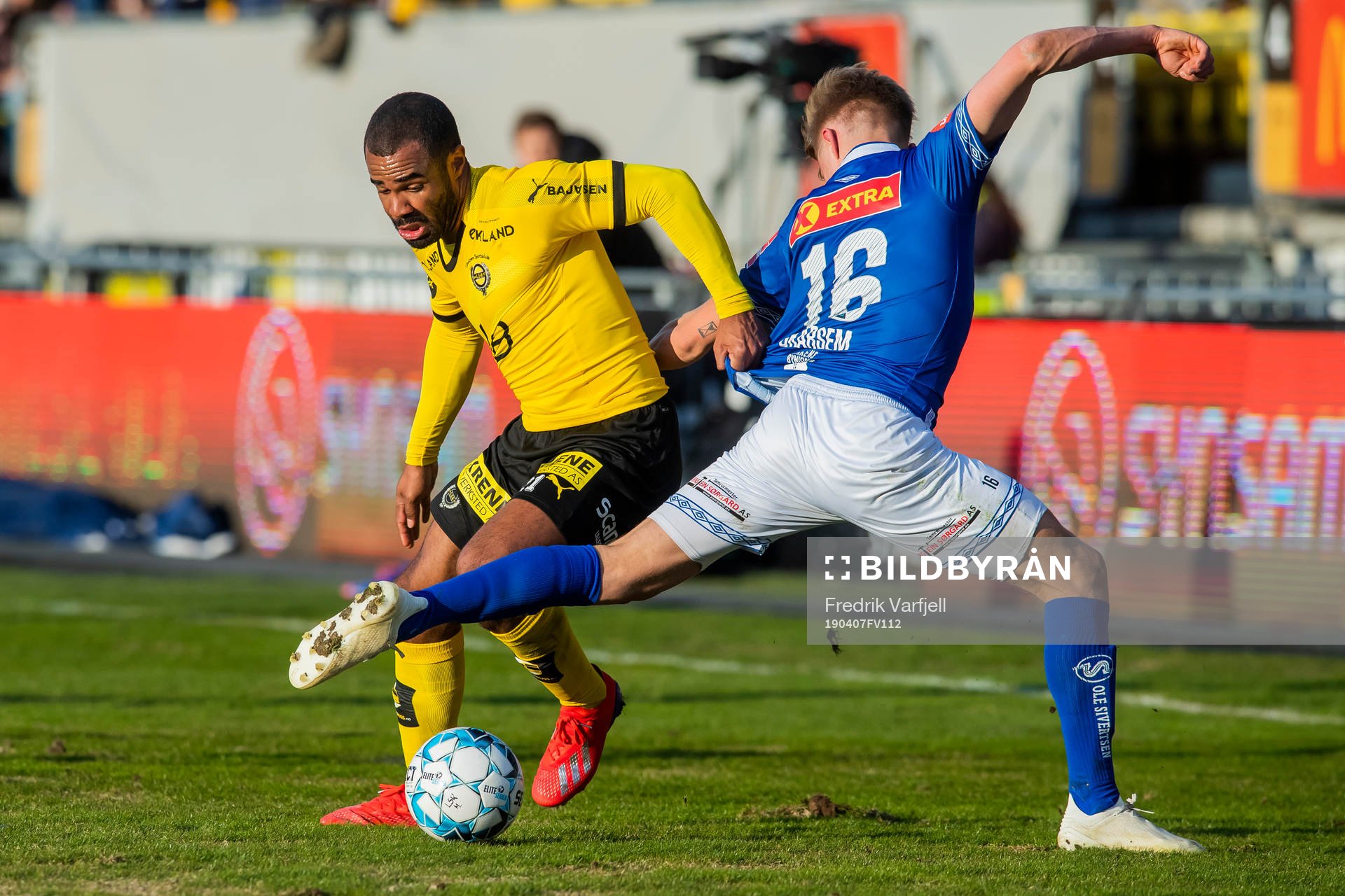 Alex Dyer of Lillestrøm and Olaus Jair Skarsem of Ranheim