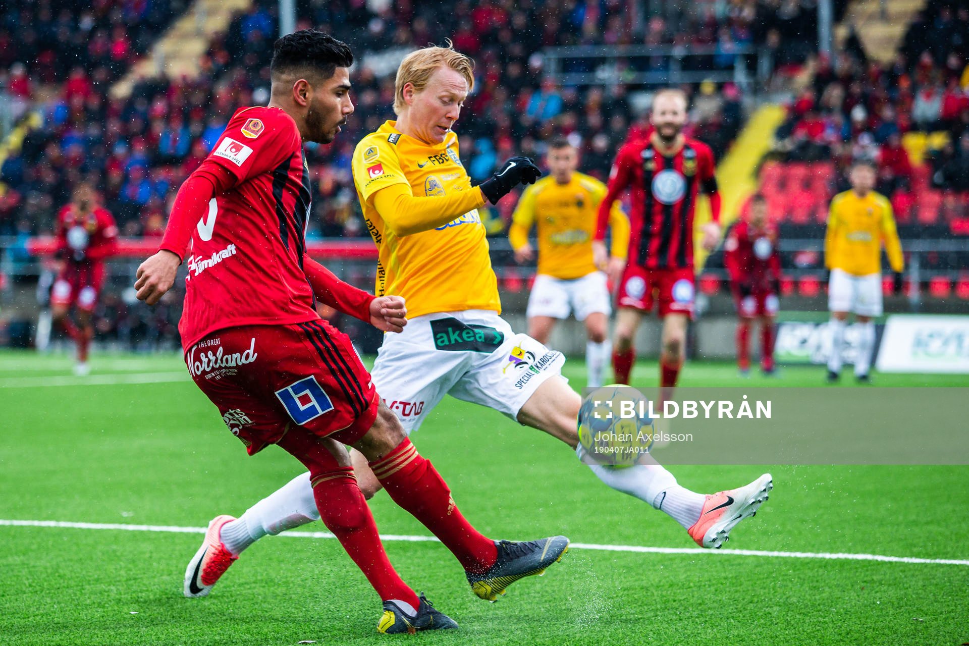 Östersunds Hosam Aiesh och Falkenbergs Jacob Ericsson
