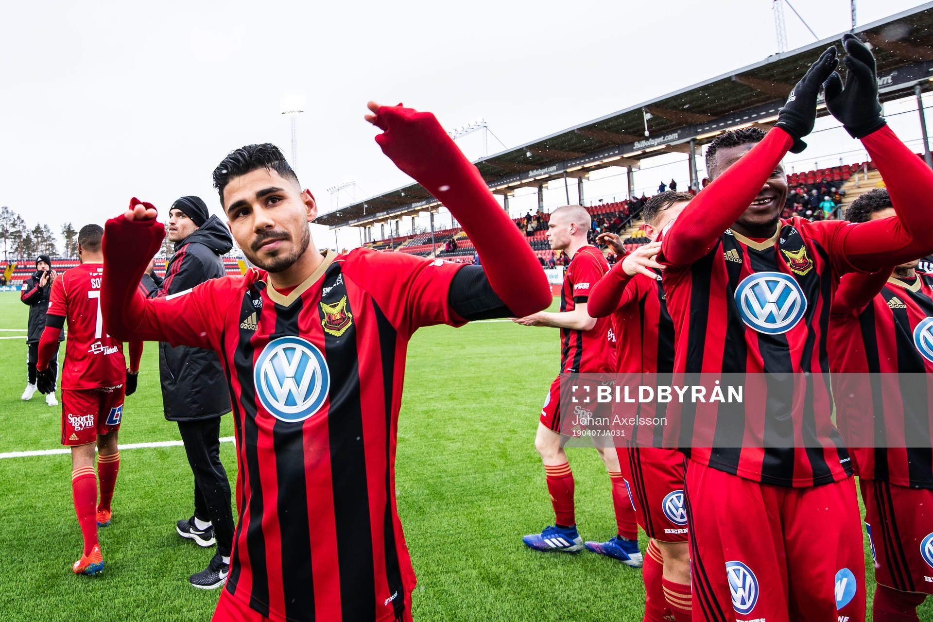 Östersunds Hosam Aiesh jublar