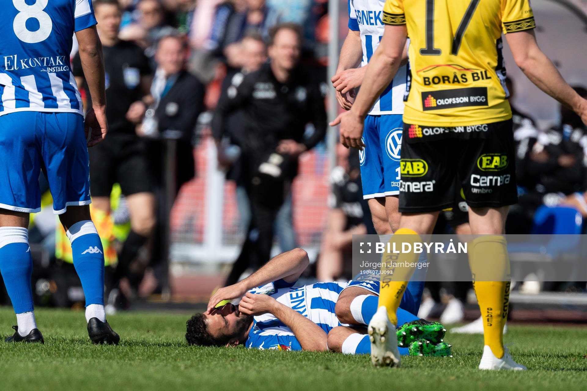 IFK Göteborgs André Calisir blir liggande