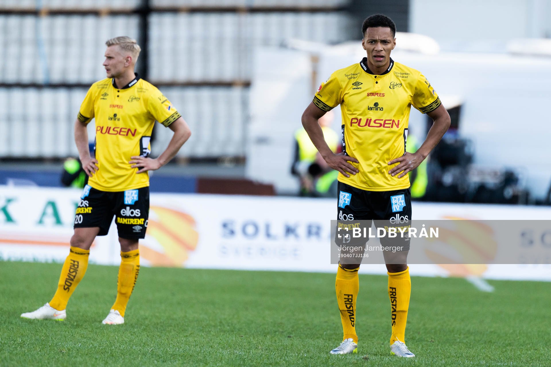 Elfsborgs Kevin Kabran och Simon Strand deppar