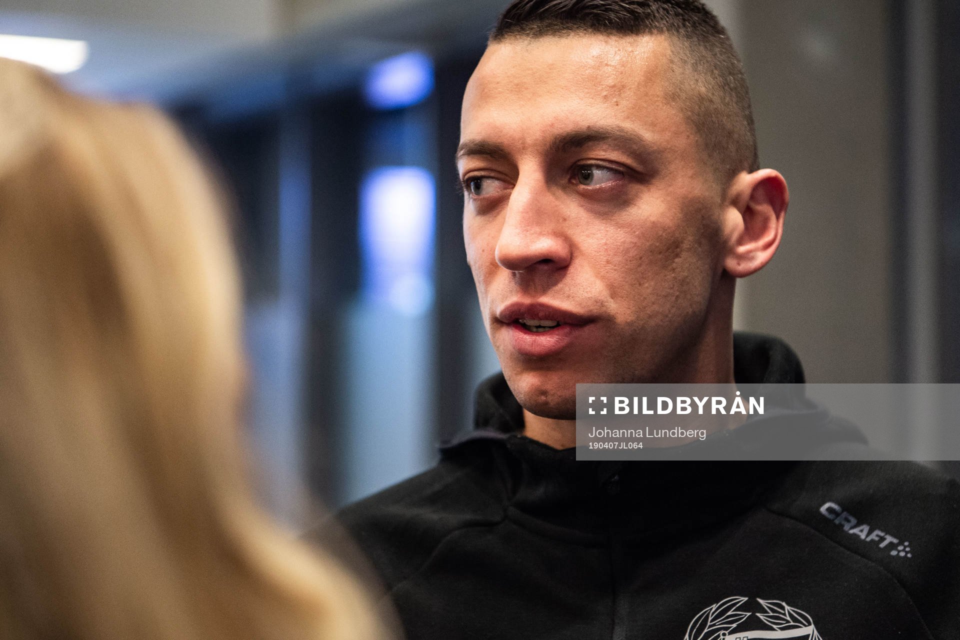 Hammarbys Nikola Djurdjic blir intervjuad i den mixade zonen efter fotbollsmatchen i allsvenskan mellan Hammarby och Kalmar den 7 april 2019 i Stockholm.