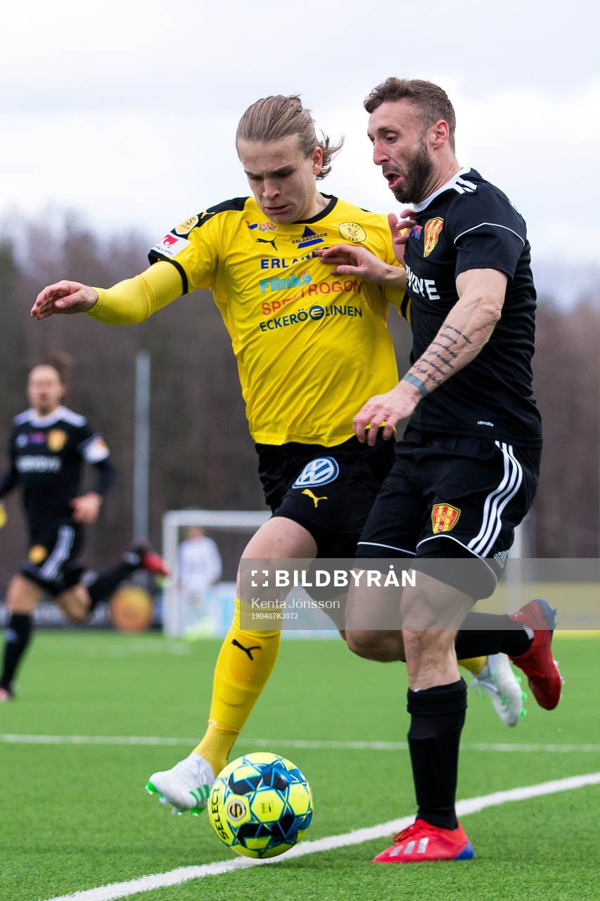 Frejs Amadeus Sögaard och Syrianskas Andrew Michael Stadler