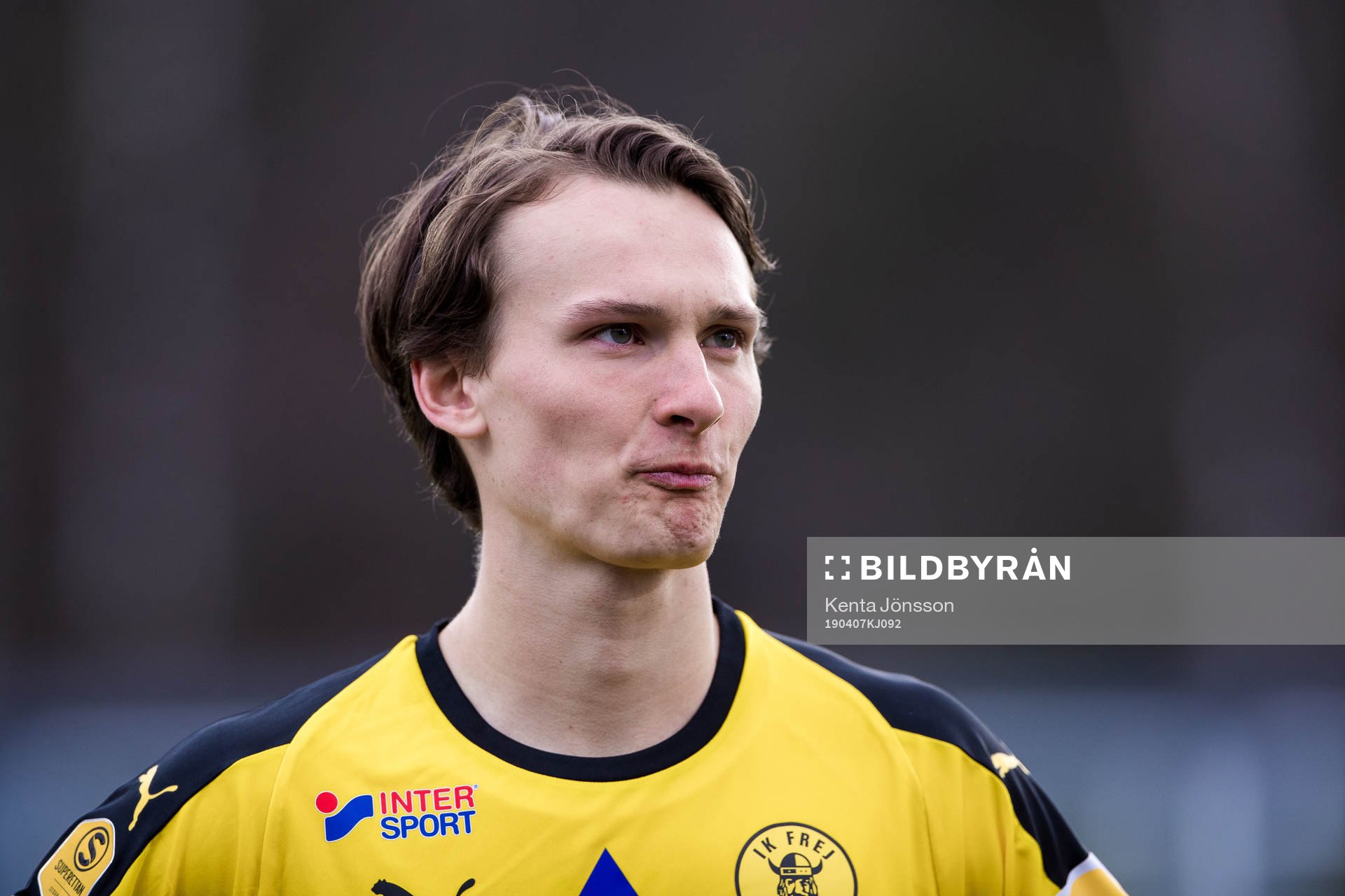 Frejs Hjalmar Ekdal under lineup inför fotbollsmatchen i Superettan mellan Frej och Syrianska den 7 april 2019 i Stockholm. 
