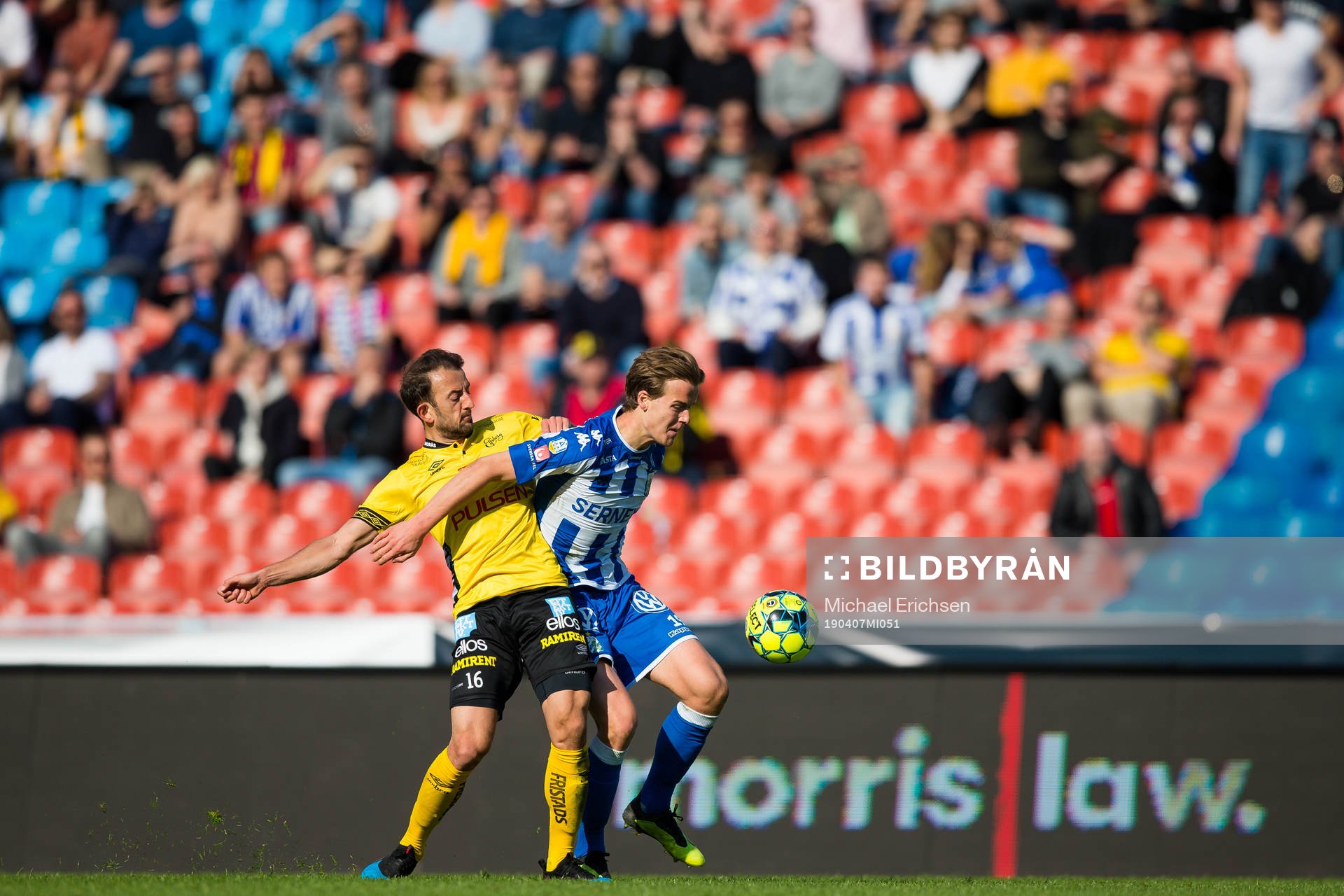Elfsborgs Robert Gojani och IFK Göteborgs August Erlingmark