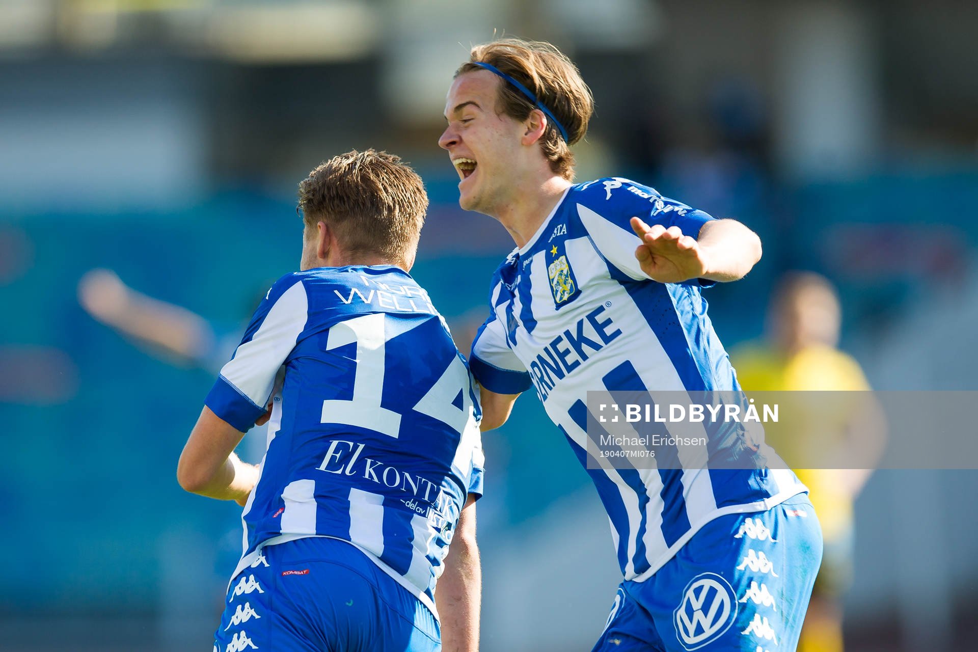 IFK Göteborgs Benjamin Nygren jublar med August Erlingmark