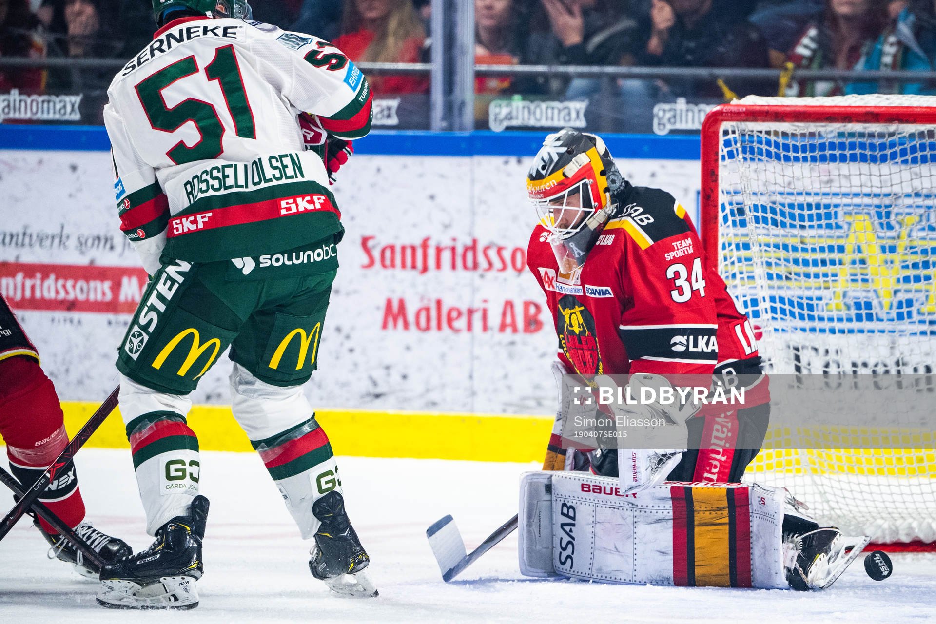 Frölundas Mats Rosseli Olsen och Luleås målvakt Joel