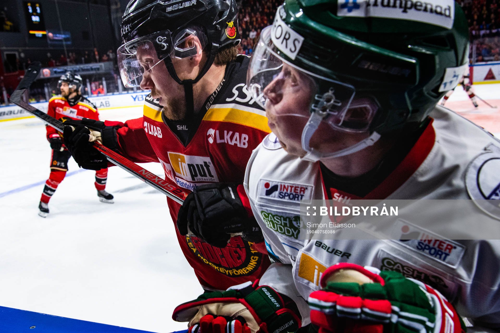 Luleås Petter Emanuelsson och Frölundas Joel Mustonen