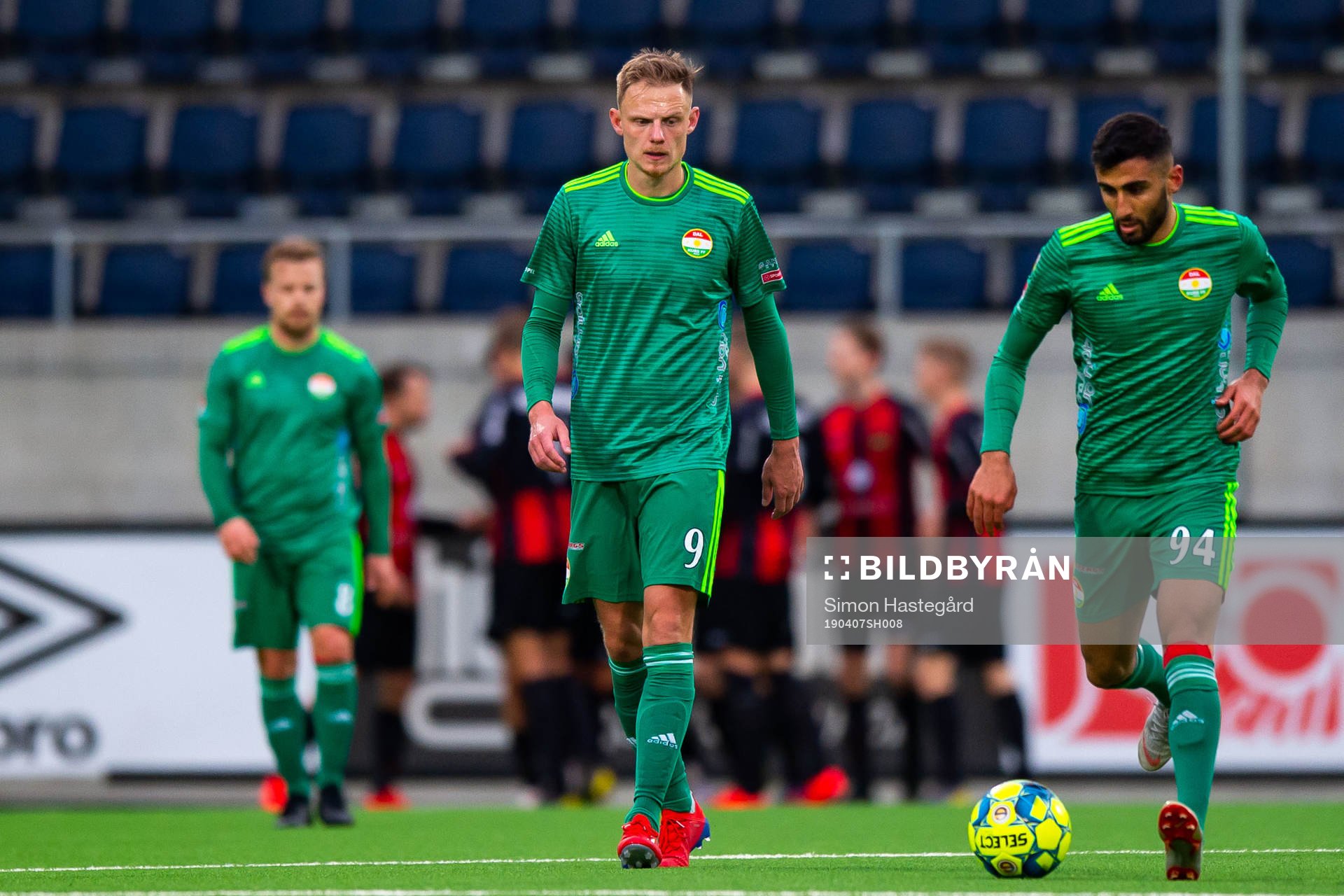 Dalkurds Simon Alexandersson och Ferhad Ayaz deppar