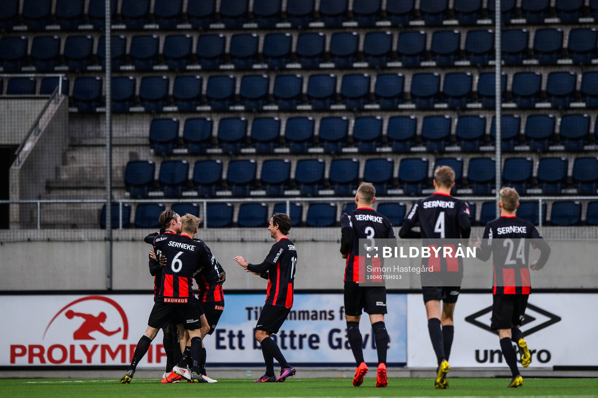 Brommapojkarnas spelare jublar