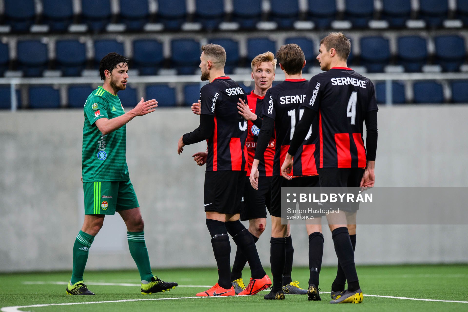Brommapojkarnas spelare jublar