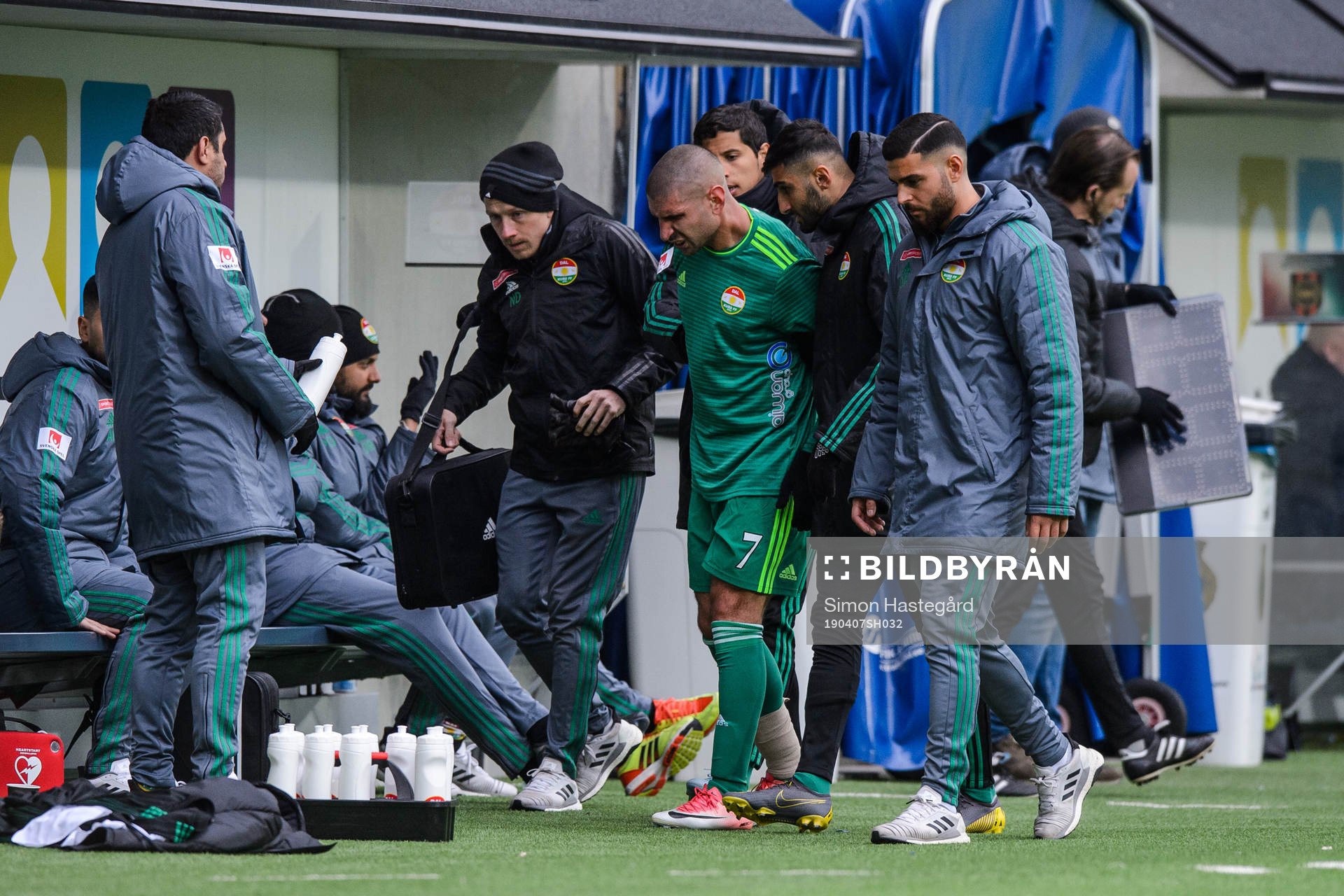 Dalkurds Rawez Lawan lämnar planen
