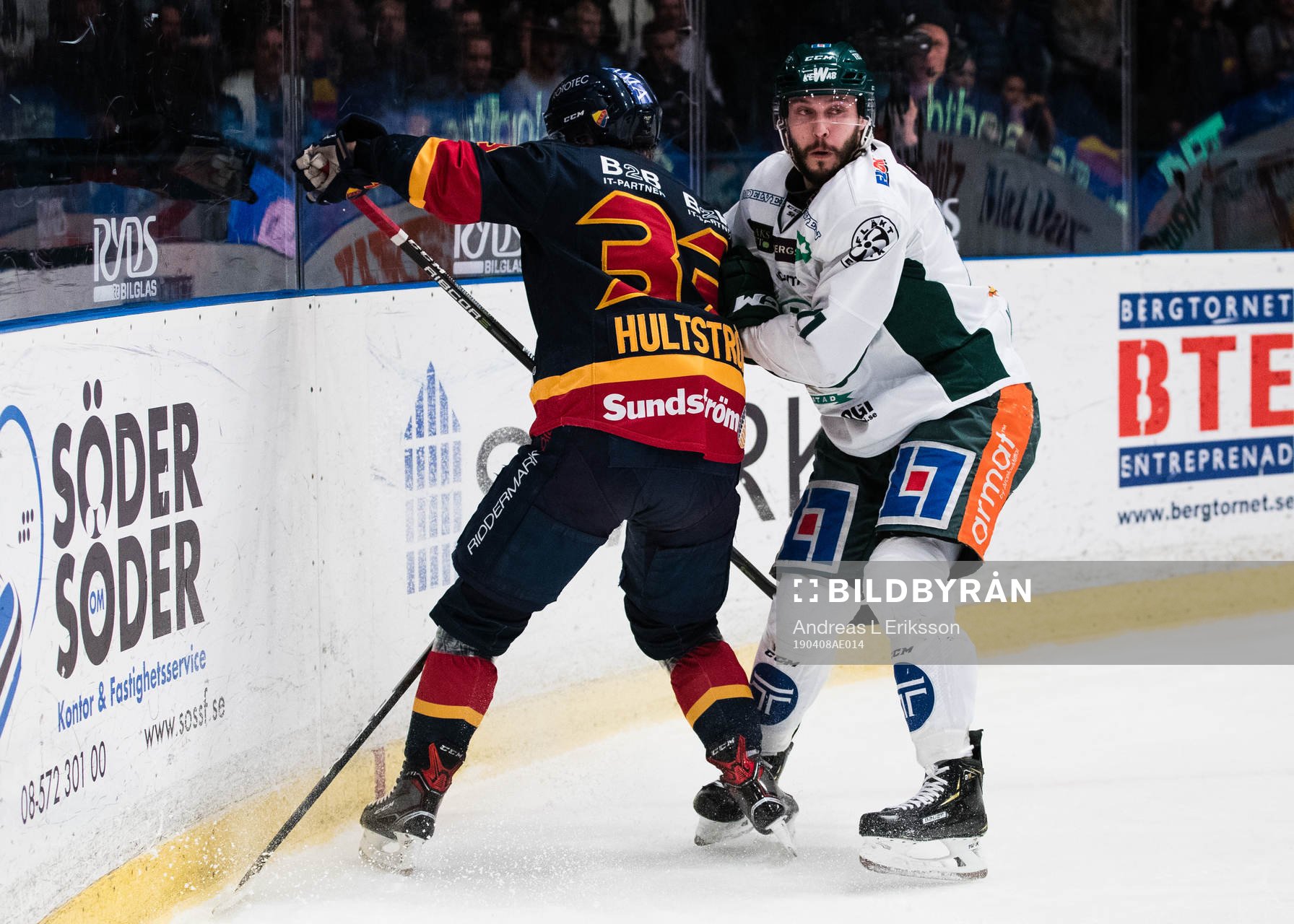 Djurgårdens Linus Hultström och Färjestads Jesse Virtanen