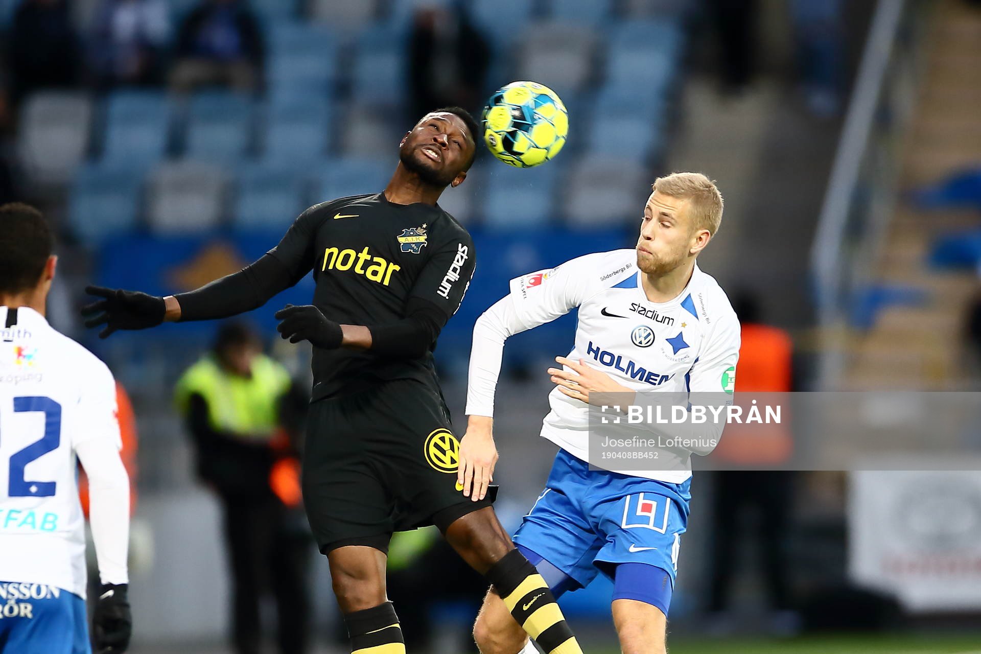 s Chinedu Ogbuke Obasi och IFK Norrköpings Filip Dagerstål