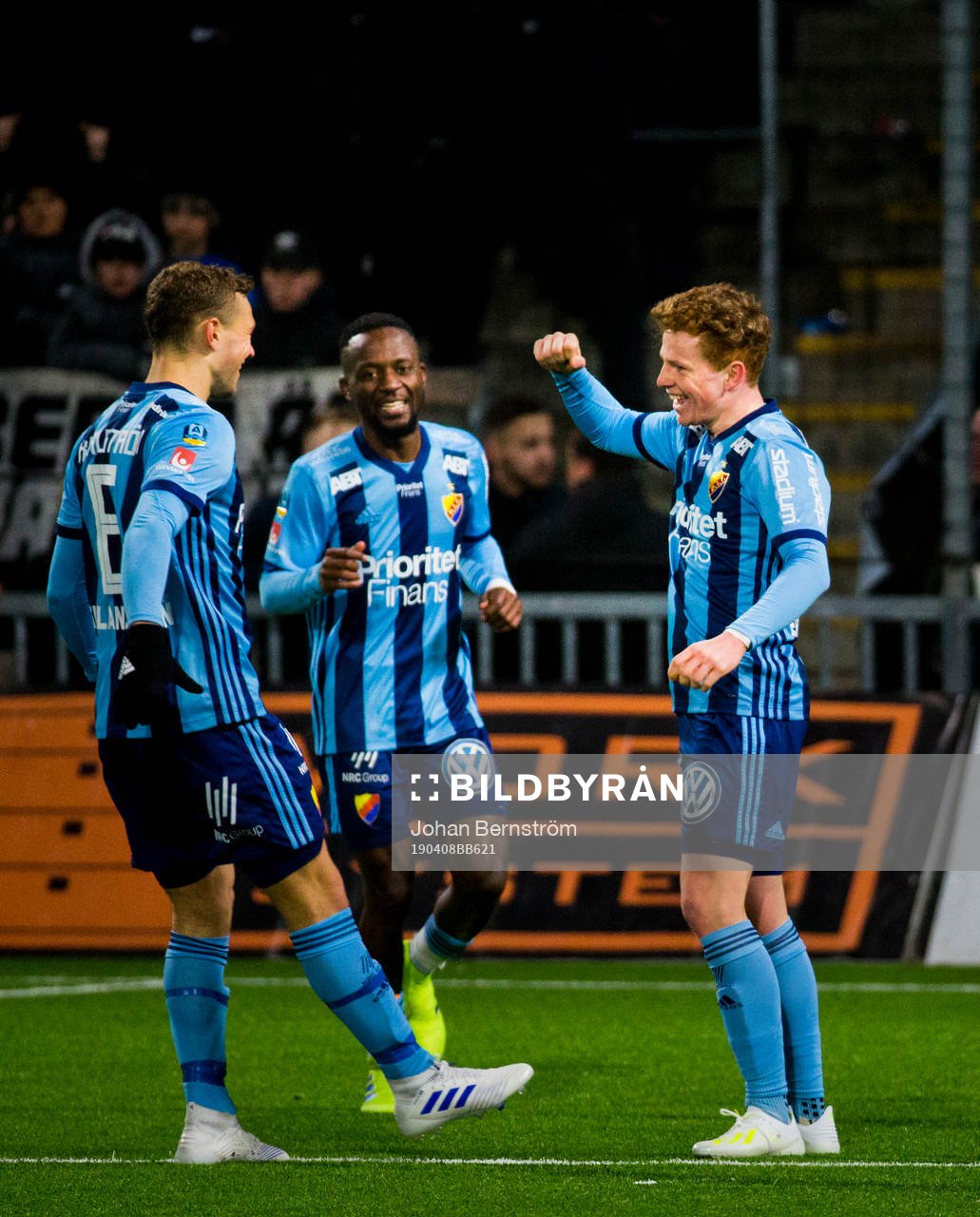 Djurgårdens Aslak Witry gör 0-3 och jublar med Jesper
