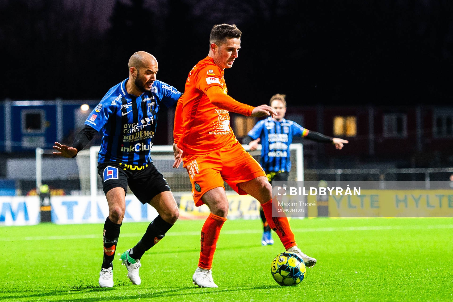 Sirius Karl Larson och AFC Eskilstunas Kadir Hodzic