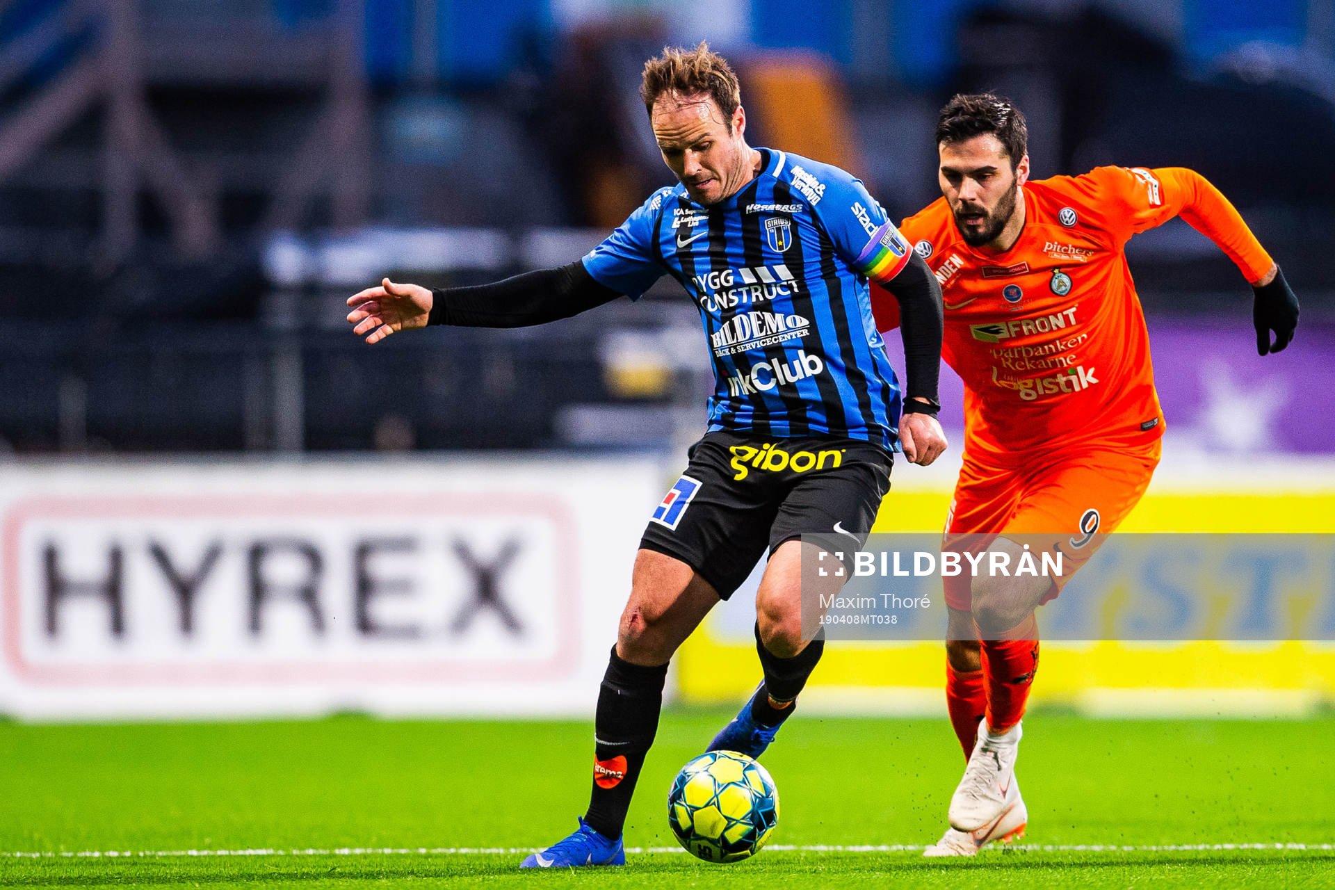 Sirius Niklas Busch Thor och AFC Eskilstunas Denni Avdic