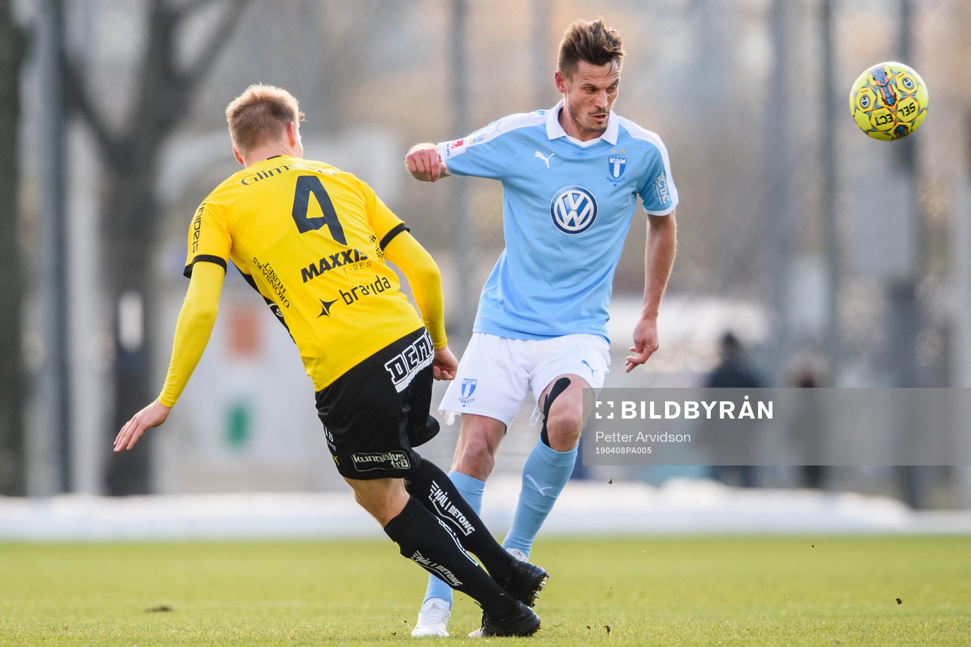 Malmö FFs Markus Rosenberg och Häckens Juhani Ojala