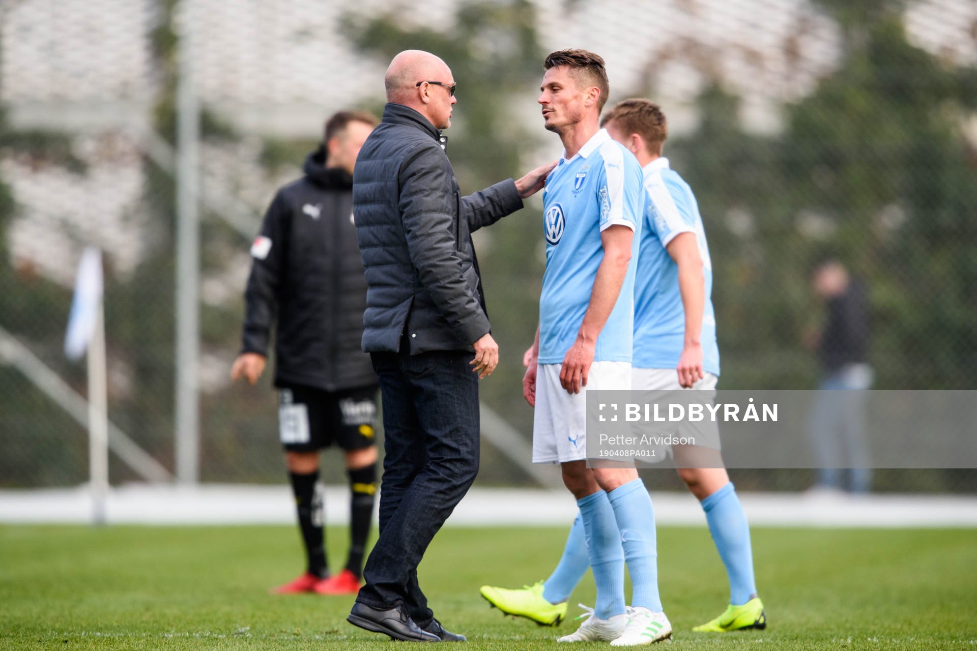 Malmö FFs A-lags tränare Uwe Rösler i samtal med Markus