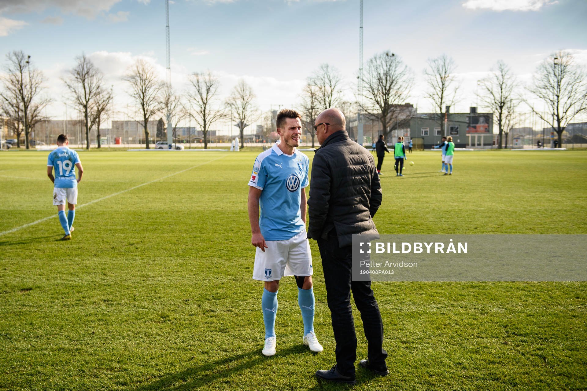 Malmö FFs Markus Rosenberg i samtal med A-lags tränare