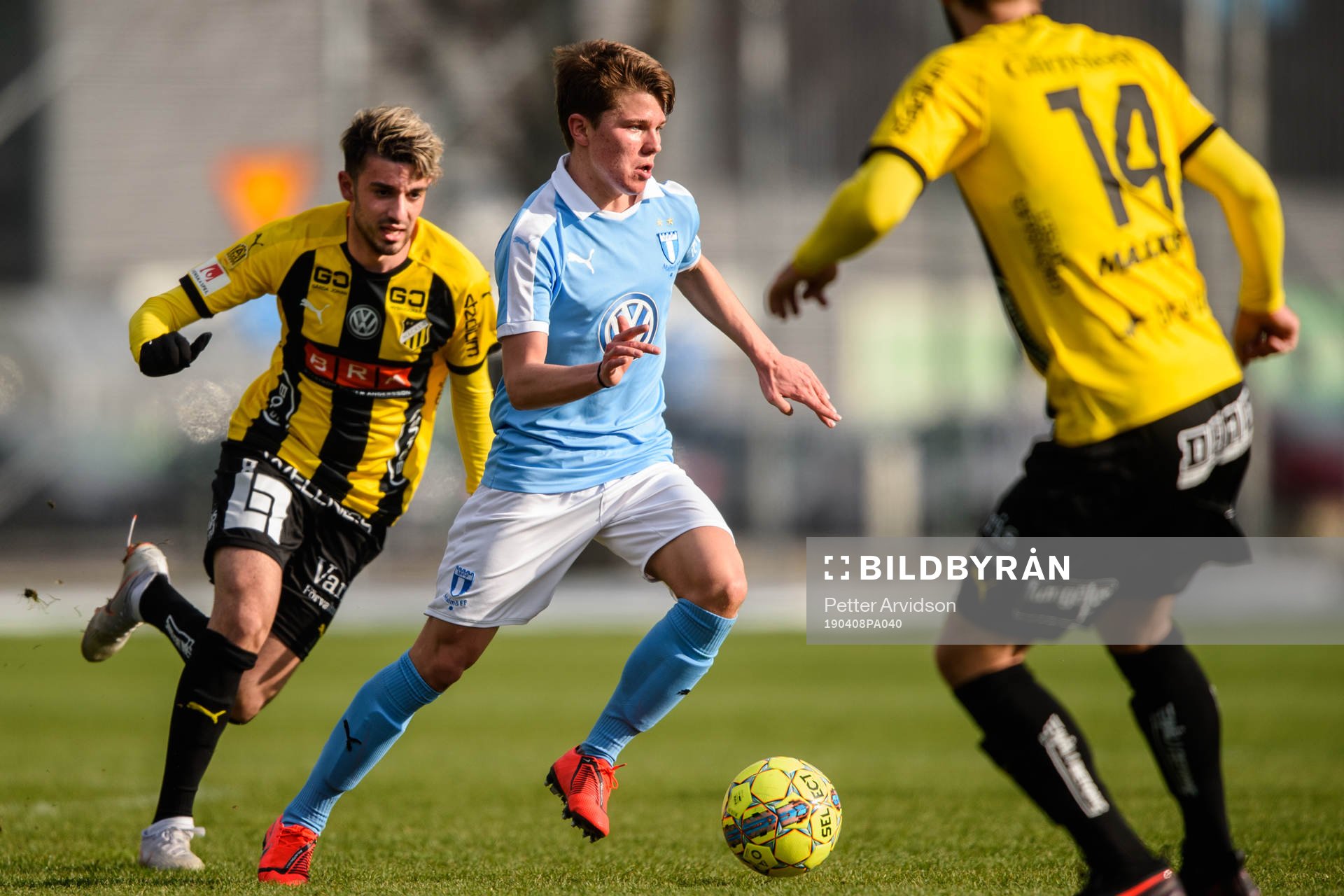 Malmö FFs Jesper Dickman och Häckens Leart Ramani