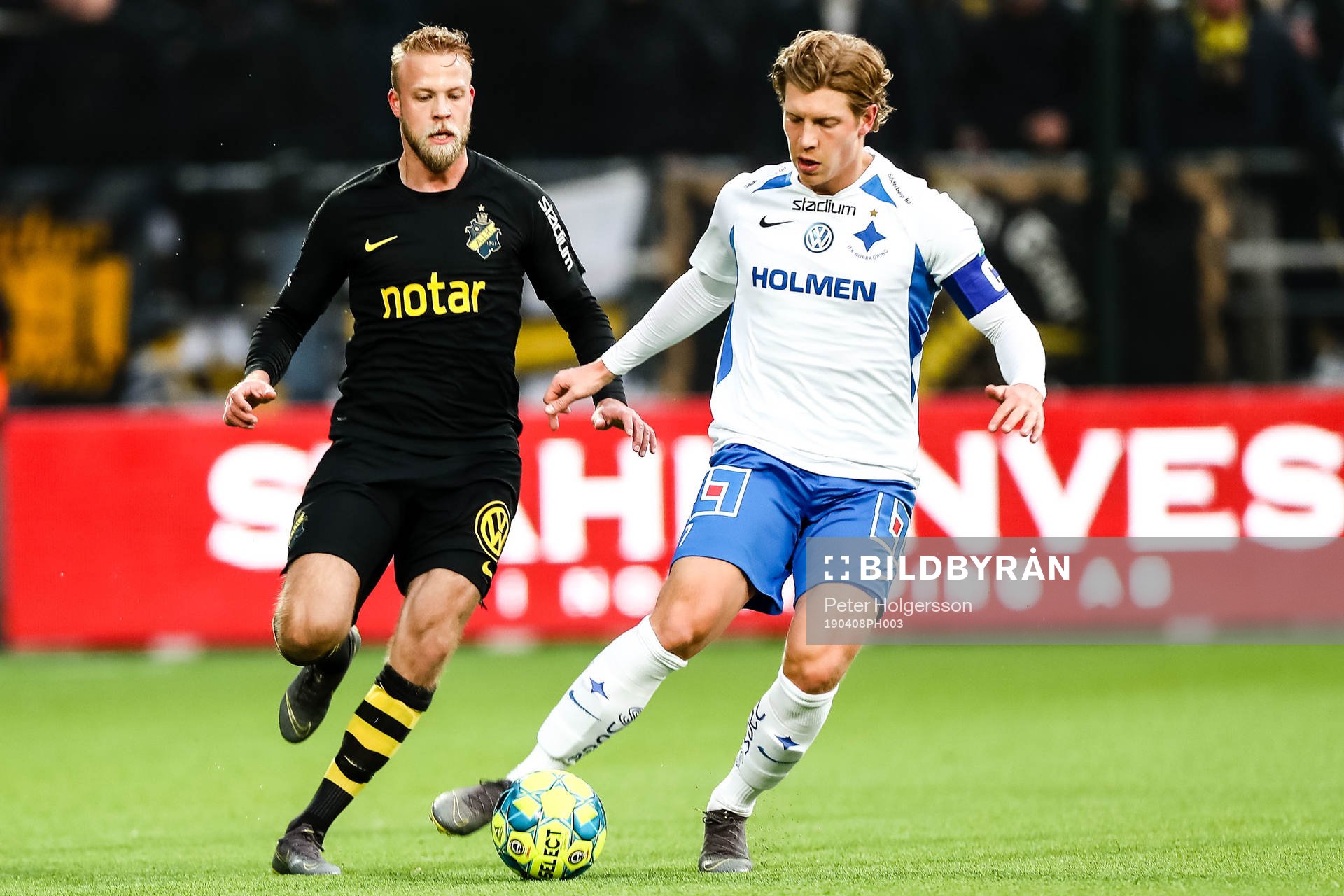 s Daniel Sundgren och IFK Norrköpings Alexander Fransson