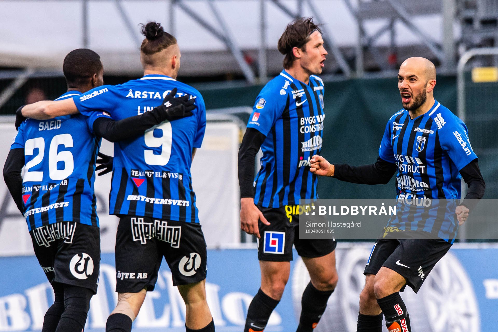 Sirius Mohammed Saeid , Jonas Lindberg , Philip Haglund och Karl Larson jublar efter 1-0 under fotbollsmatchen i Allsvenskan mellan Sirius och AFC Eskilstuna den 8 april 2019 i Uppsala.
