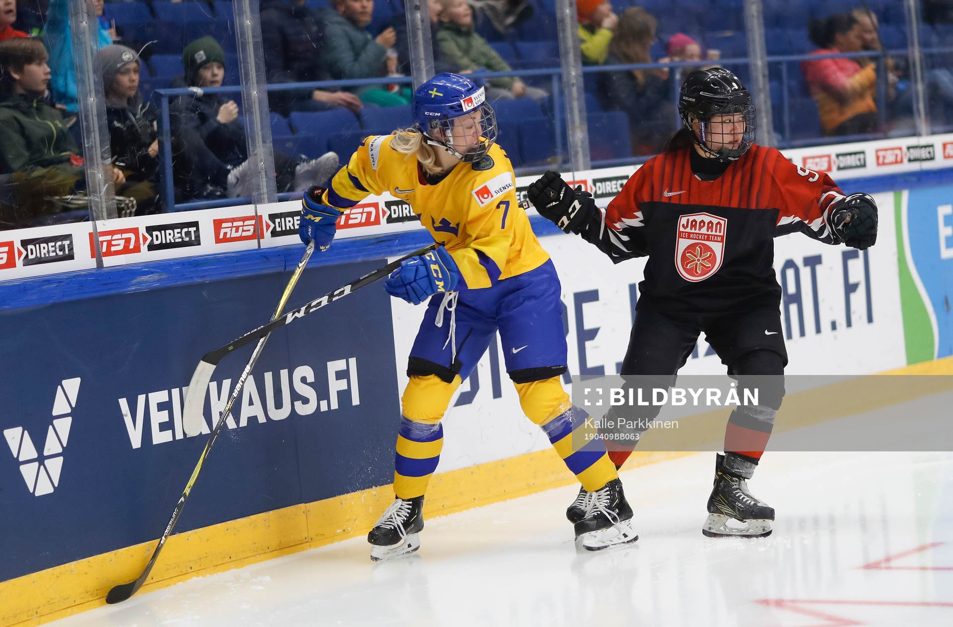 Johanna Olofsson #7, SWE andKanami Seki #9, JPN