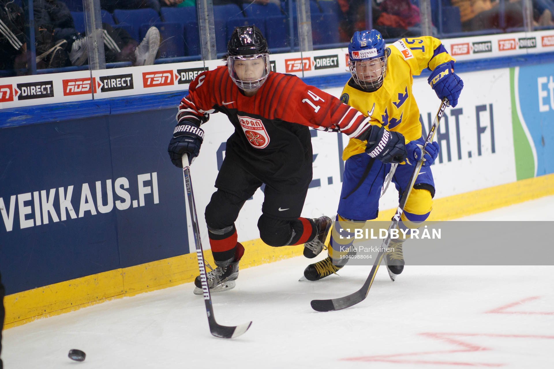Haruka Toko #14, JPN and Lisa Johansson #15, SWE