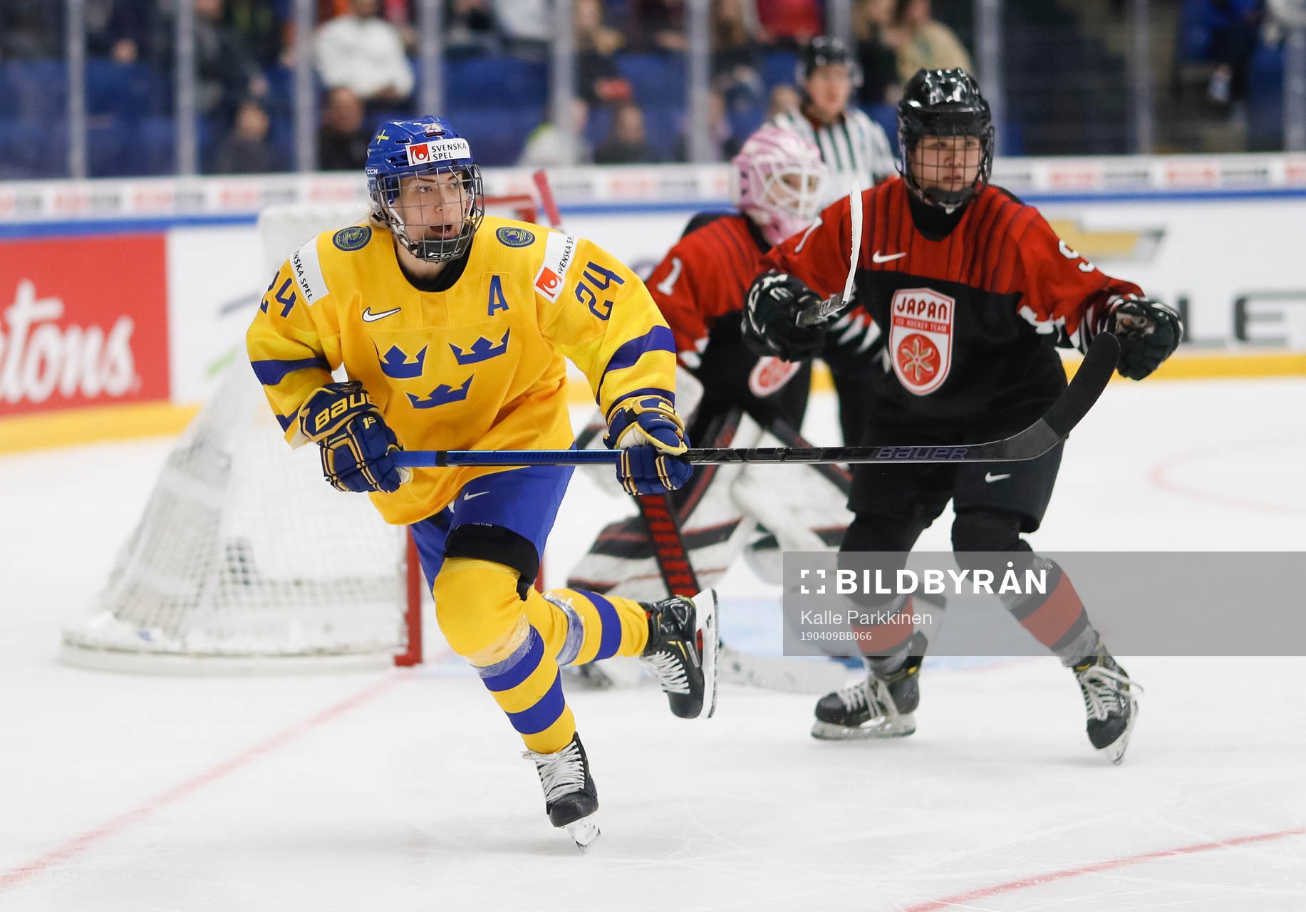 Erika Grahm #24, SWE  and Kanami Seki #9, JPN