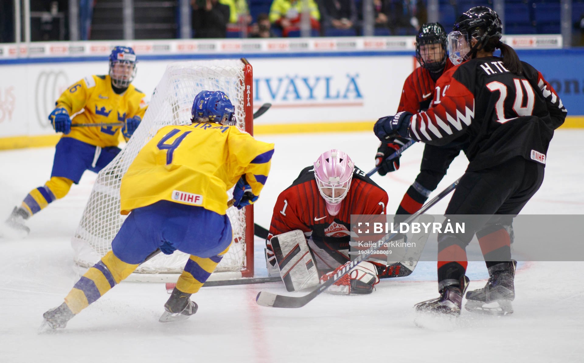 Sofia Engström #4, SWE, Nana Fujimoto #1, JPN and  Haruka