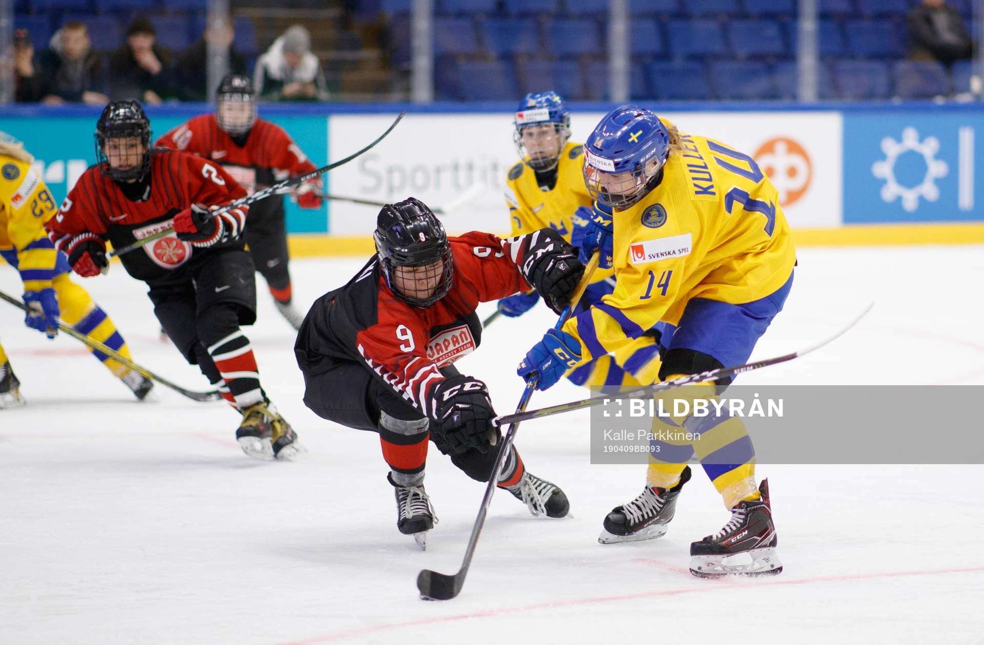 Kanami Seki #9, JPN and Sabina Kuller #14, SWE