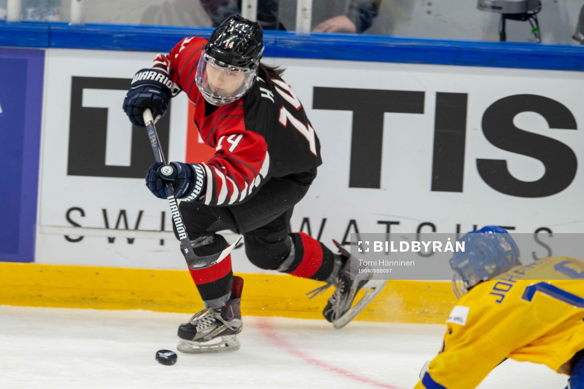 Haruka Toko #14, JPN, Lisa Johansson #15, SWE