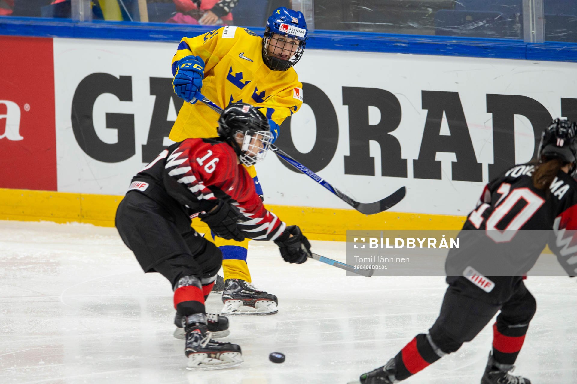 Hanna Olsson #26, SWE, Akane Shiga #16, JPN